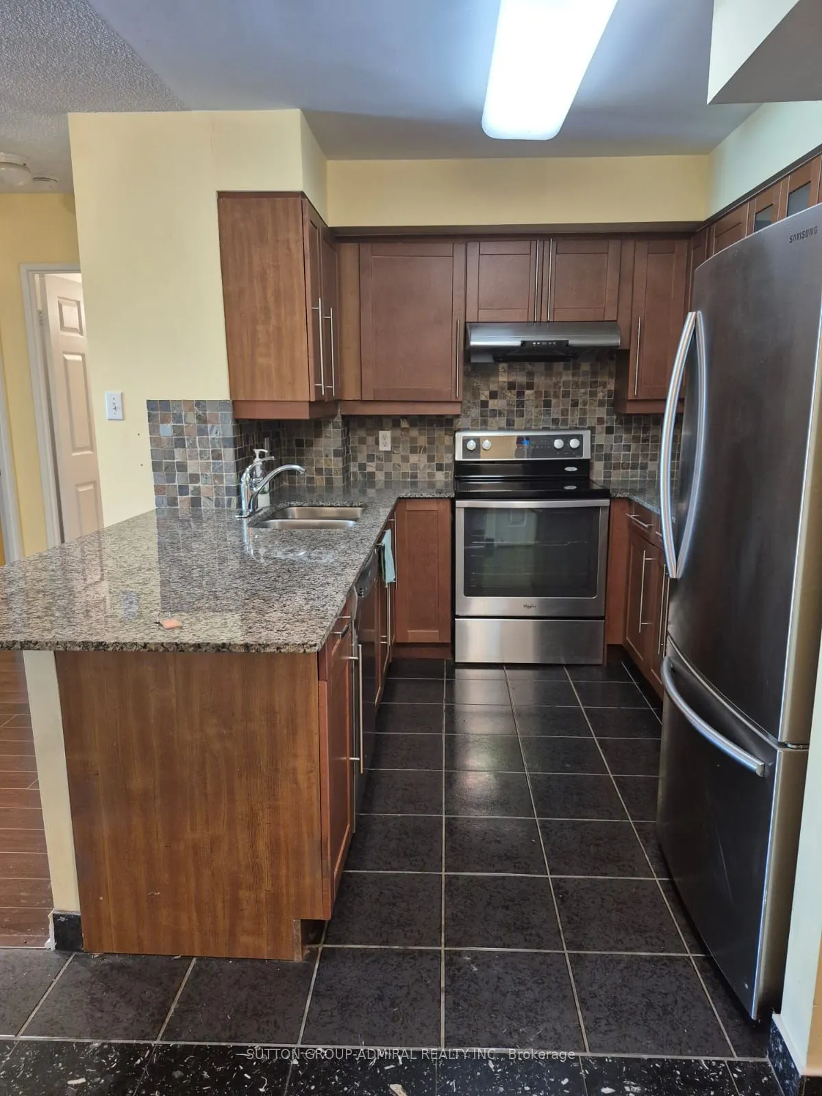 260 Doris Avenue, #309