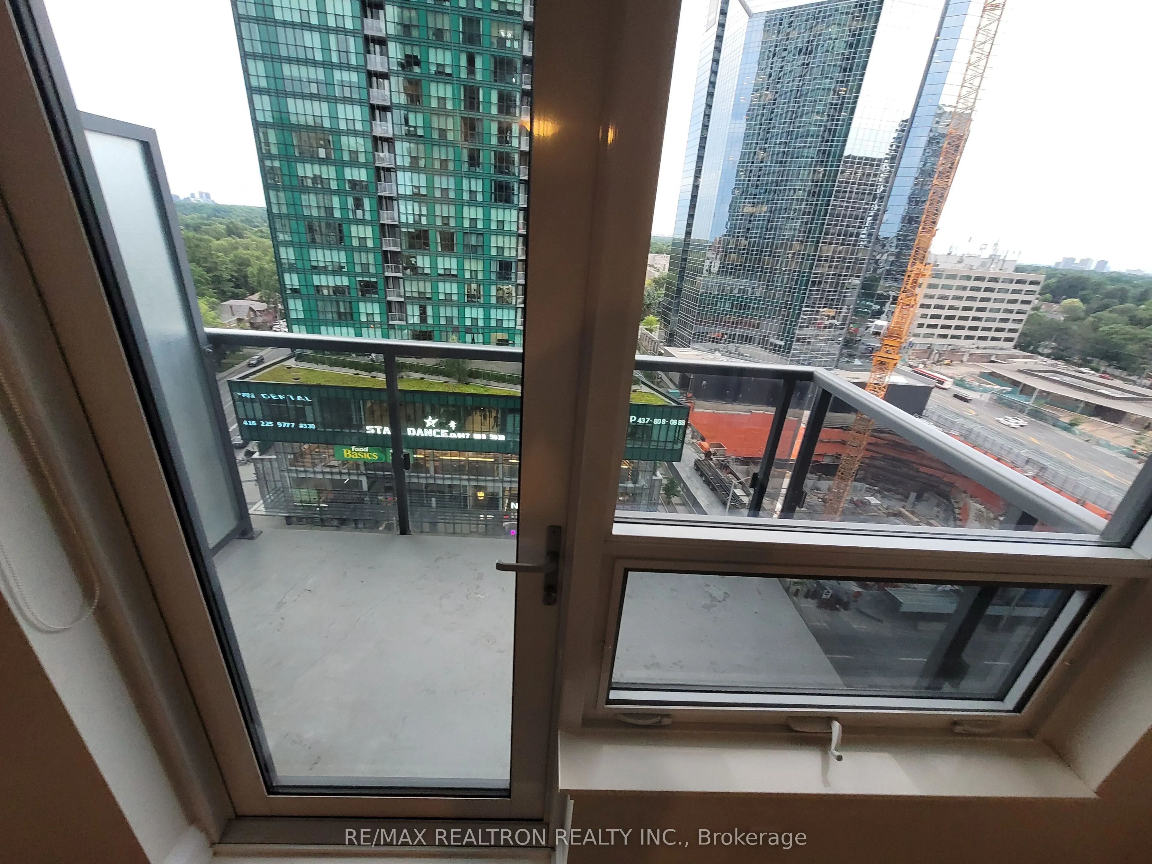 2 Anndale Drive, #1101
