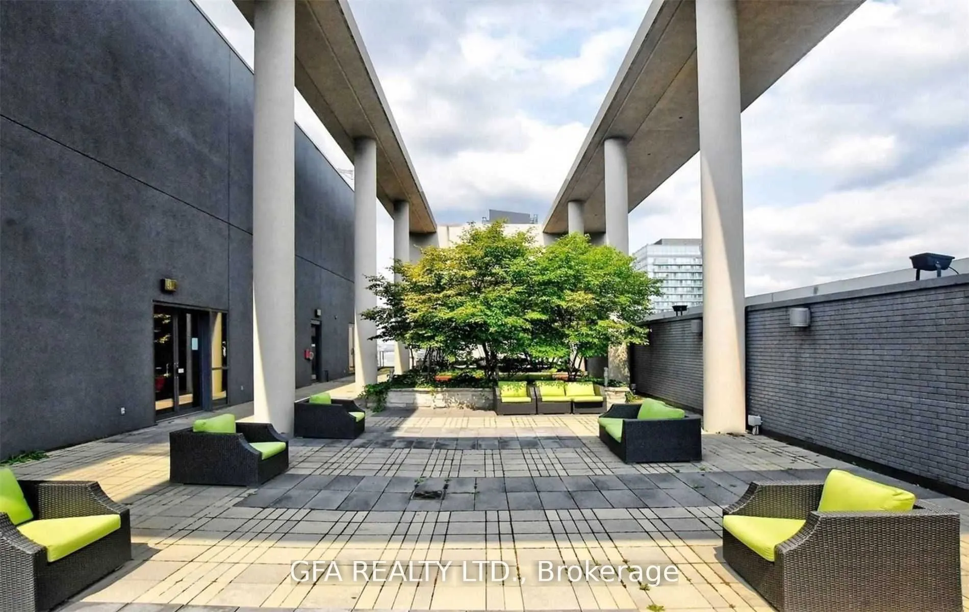 770 Bay Street, #1604