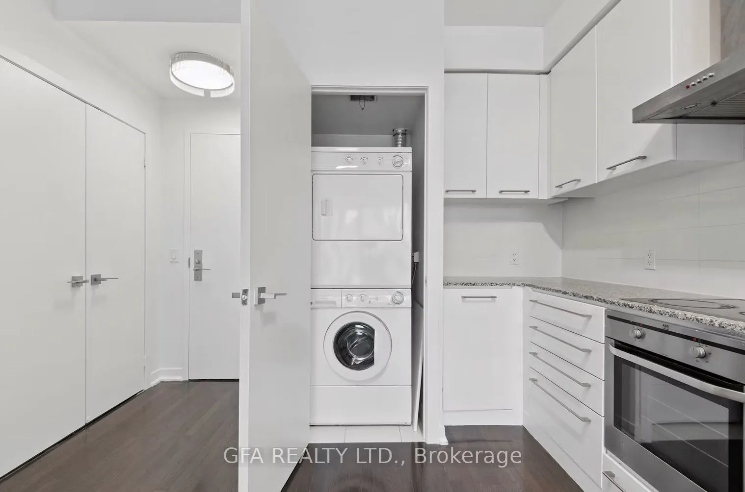 770 Bay Street, #1604