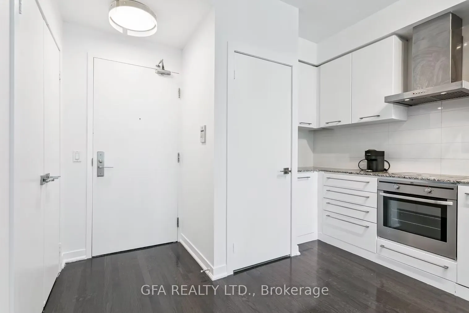 770 Bay Street, #1604
