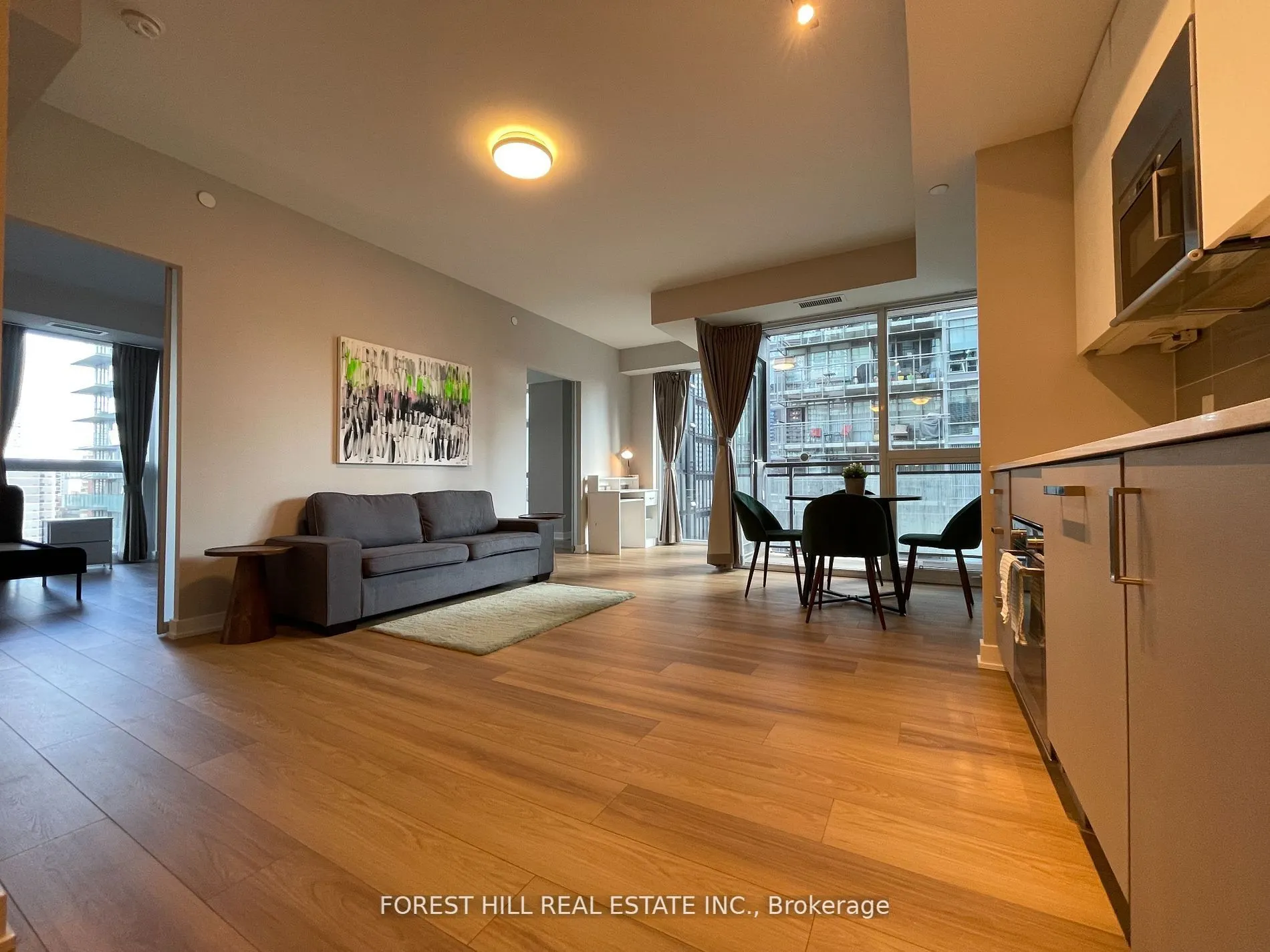 17 Dundonald Street, #908