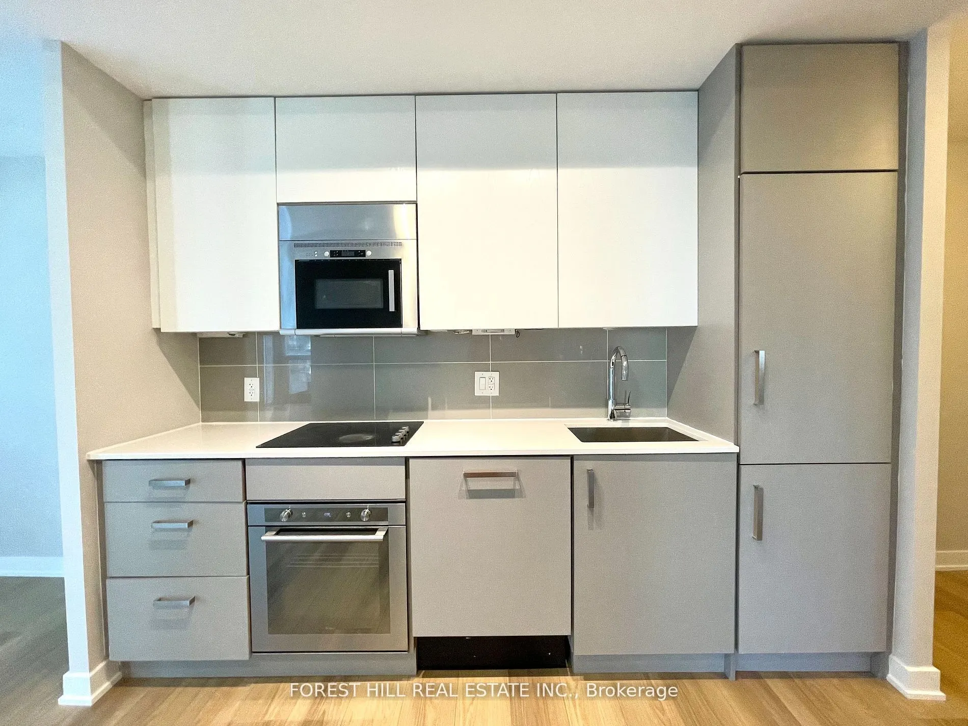 17 Dundonald Street, #908
