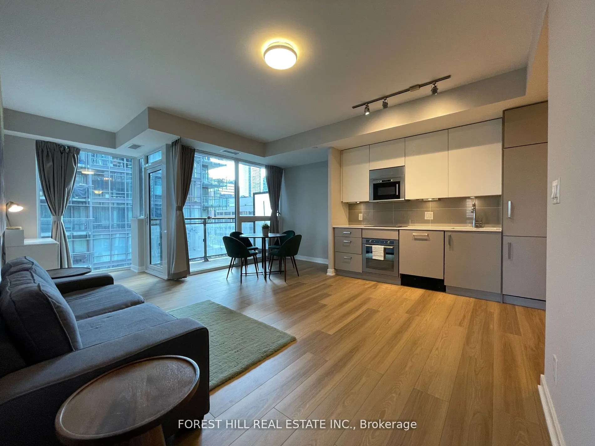 17 Dundonald Street, #908