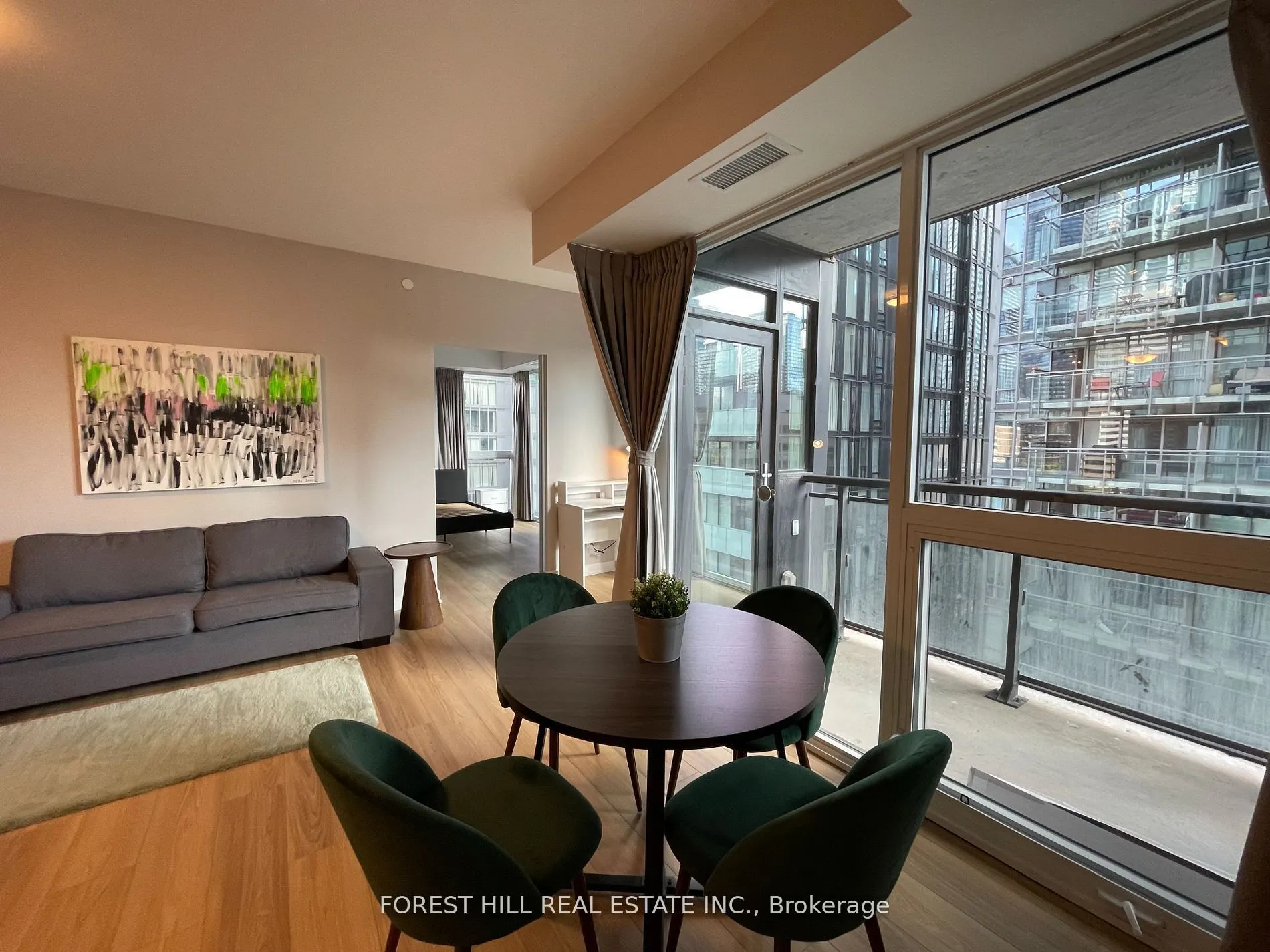 17 Dundonald Street, #908
