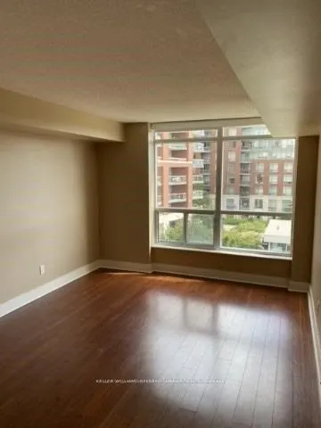 550 Queens Quay W, #500
