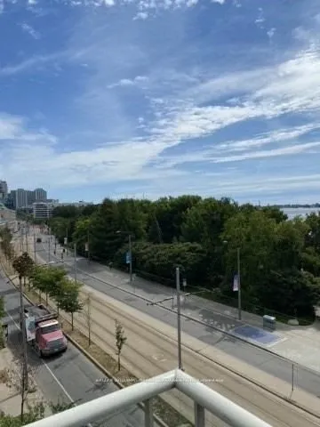 550 Queens Quay W, #500