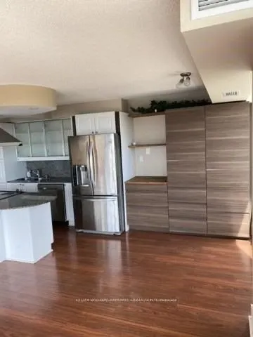 550 Queens Quay W, #500
