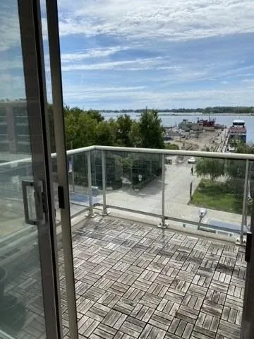 550 Queens Quay W, #500