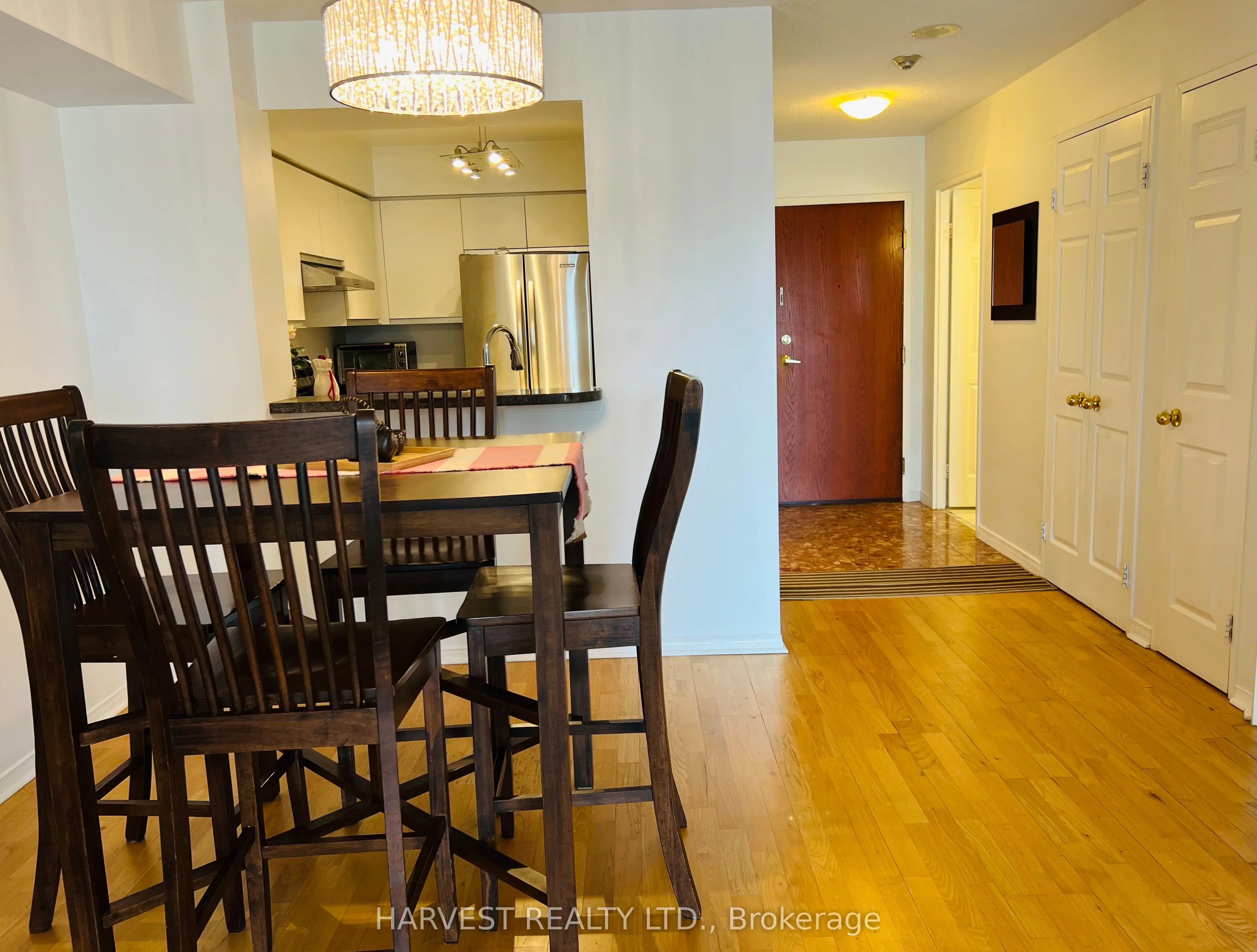 18 HILLCREST Avenue, #2206