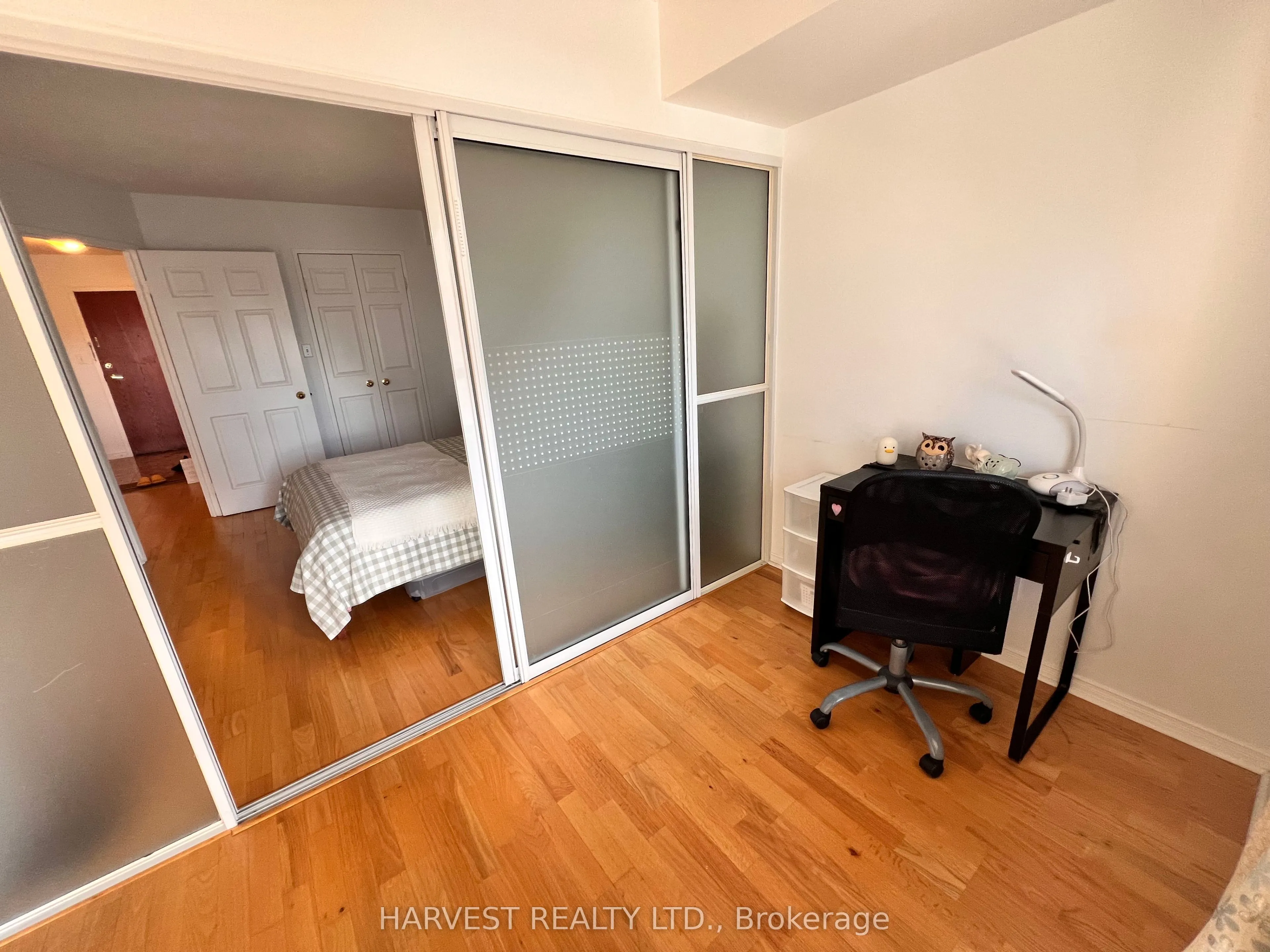 18 HILLCREST Avenue, #2206