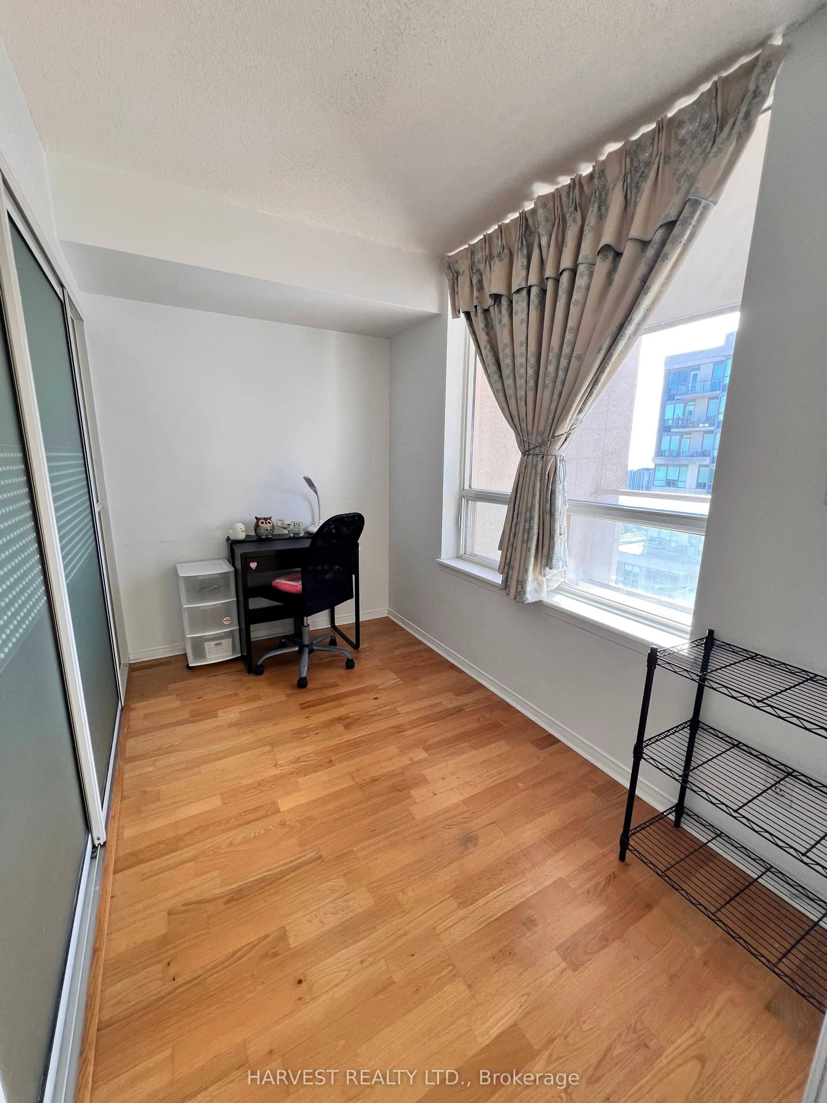 18 HILLCREST Avenue, #2206