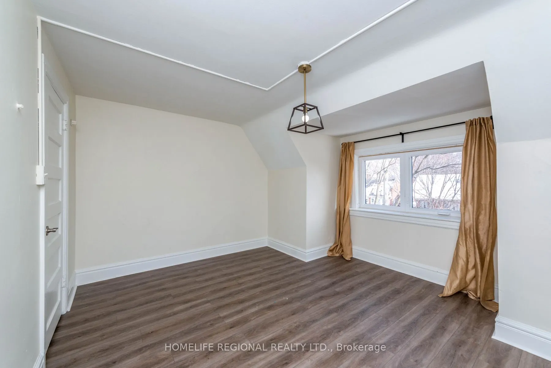 200 Roxton Road