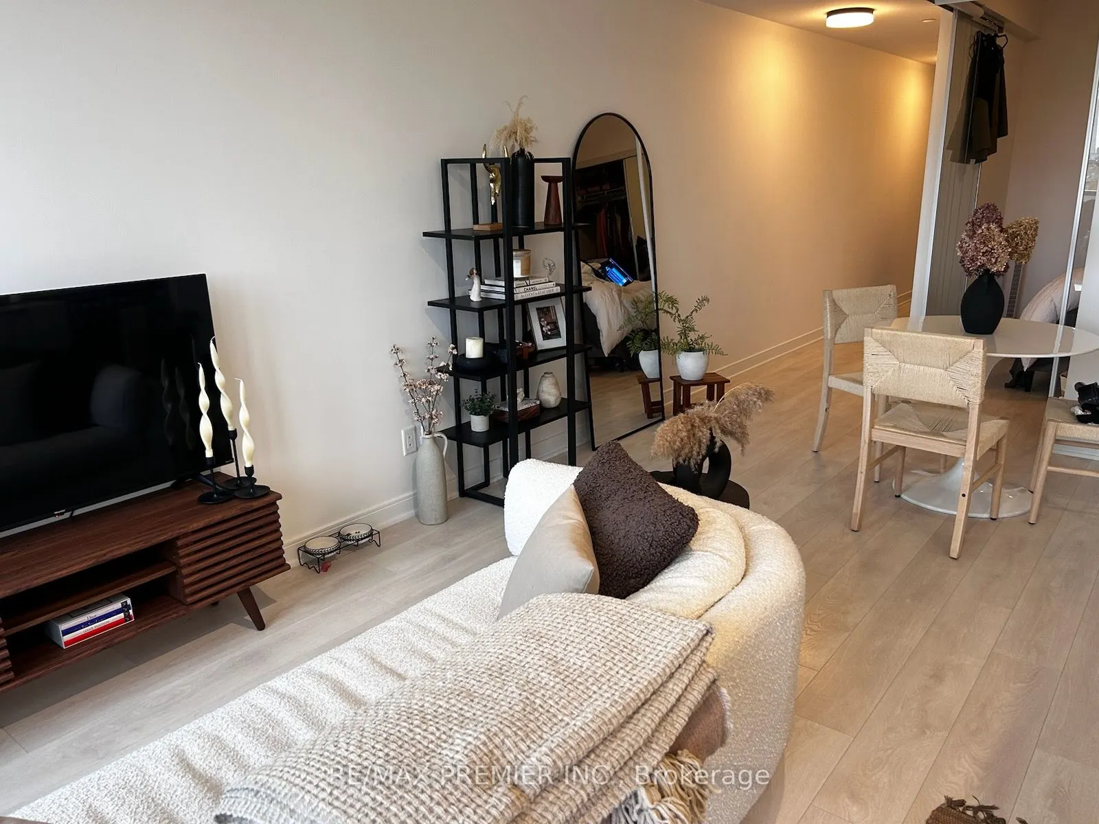 35 Rolling Mills Road, #S441