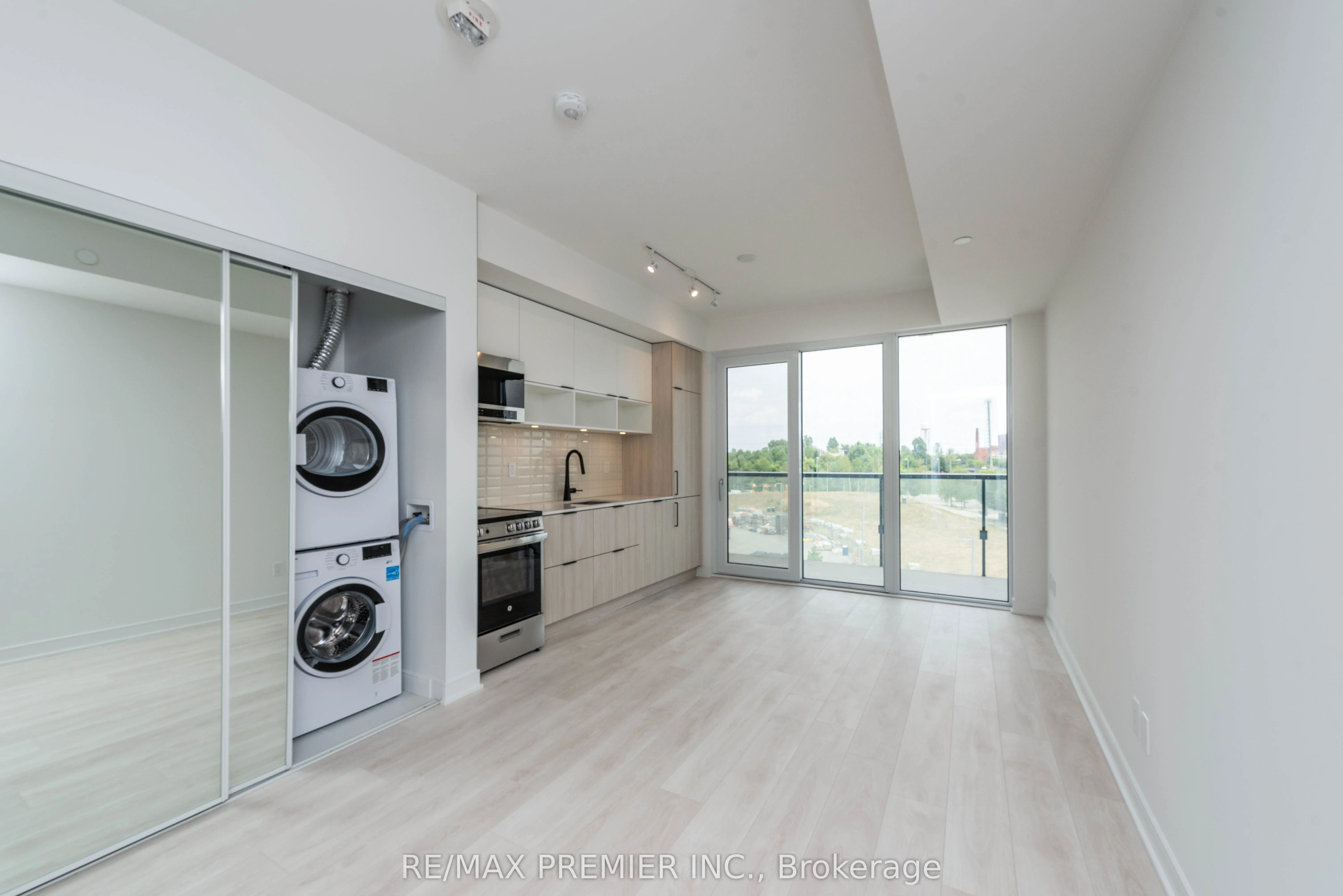 35 Rolling Mills Road, #S441