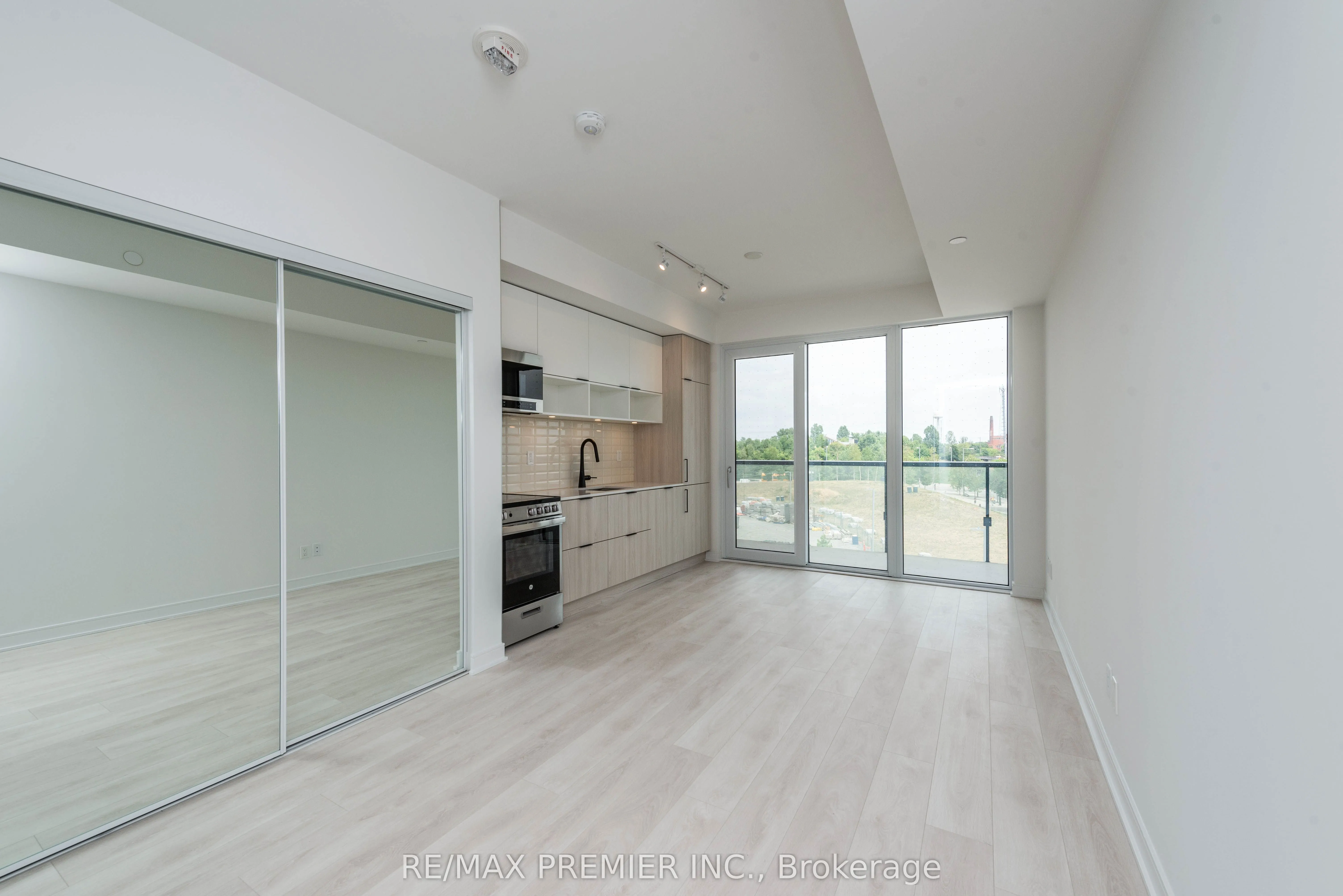 35 Rolling Mills Road, #S441