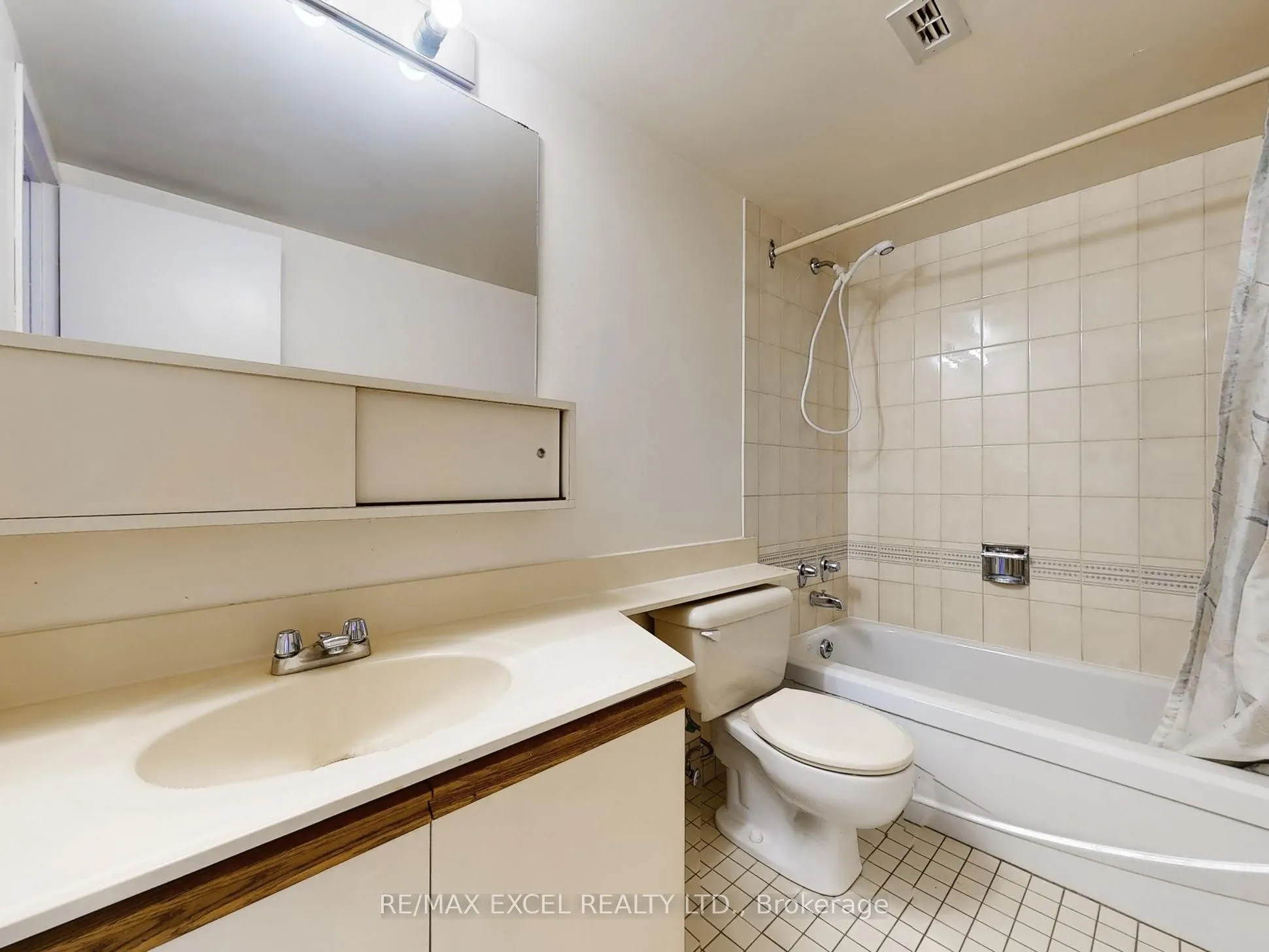 188 Spadina Avenue, #406