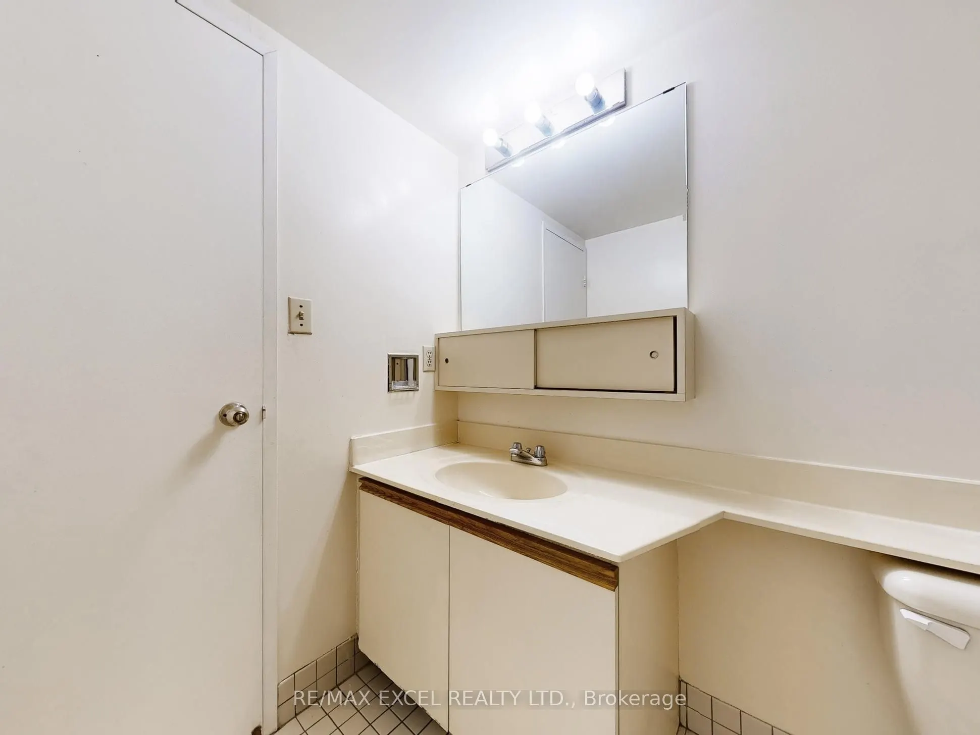 188 Spadina Avenue, #406