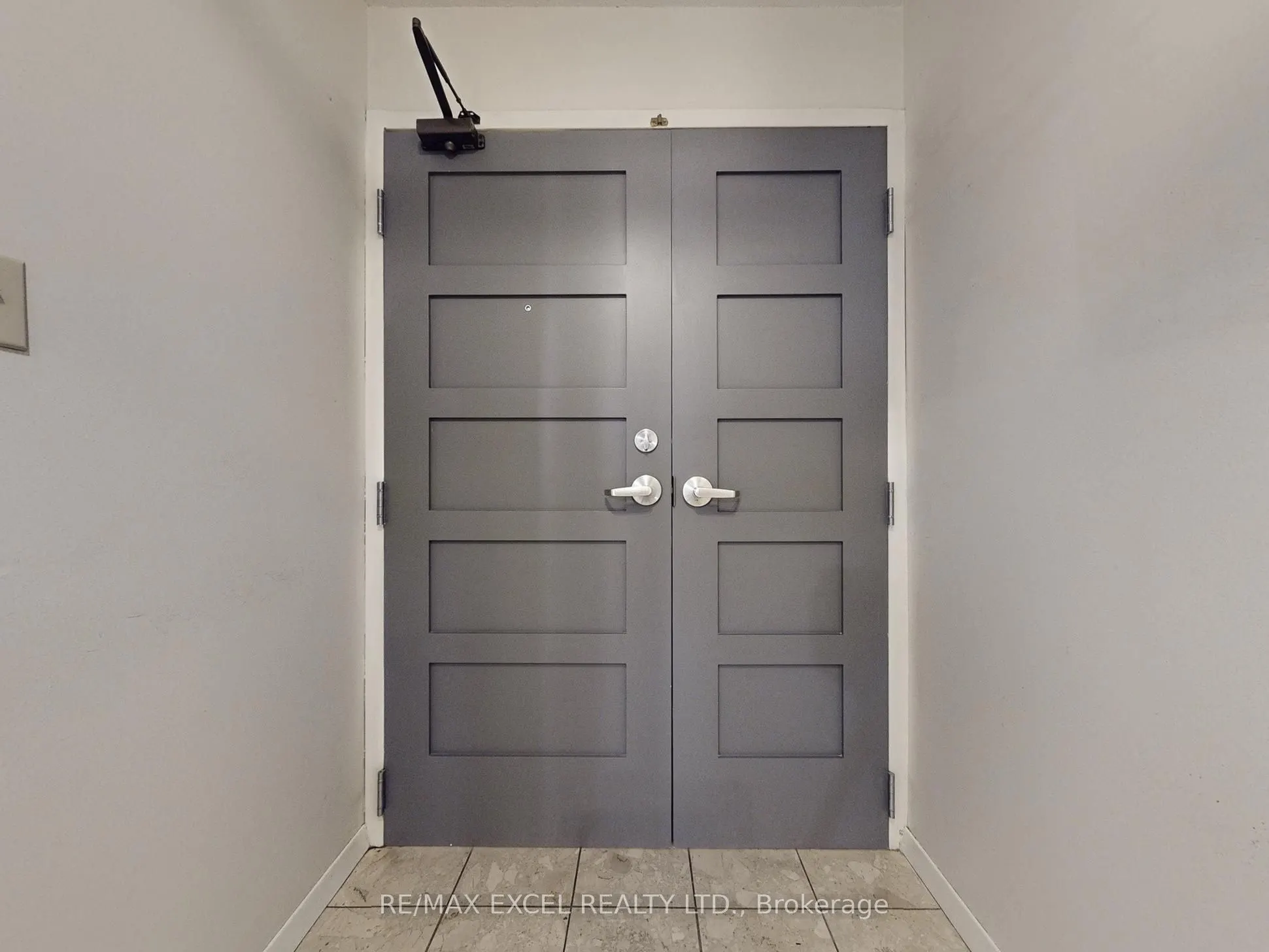 188 Spadina Avenue, #406