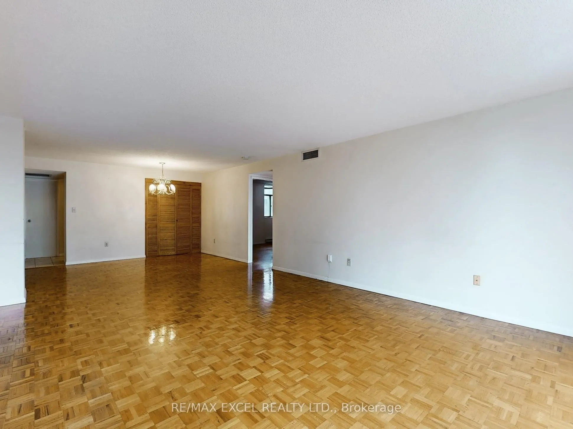 188 Spadina Avenue, #406
