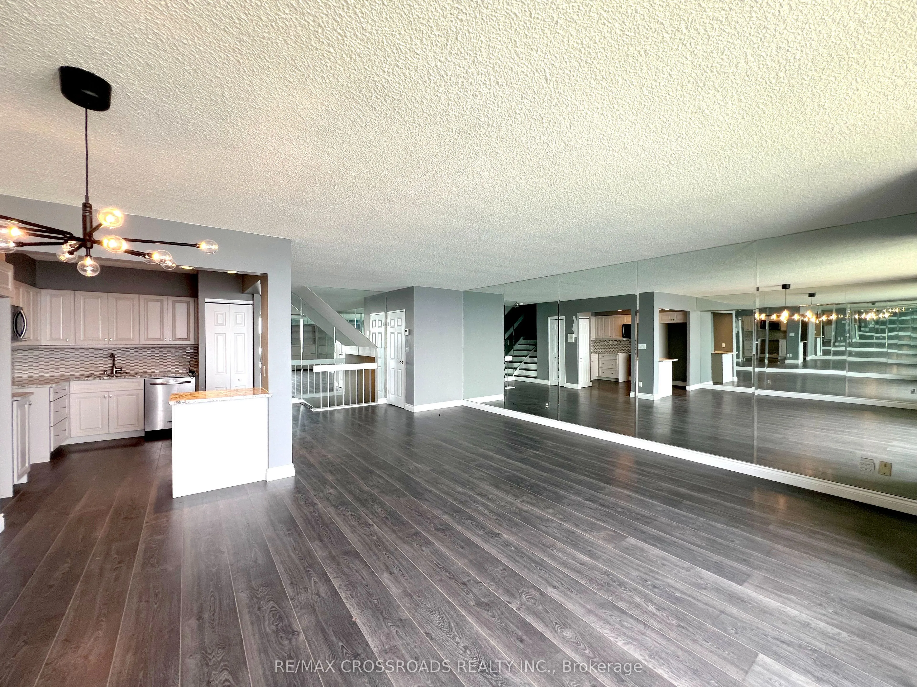 33 Harbour Square, #2212