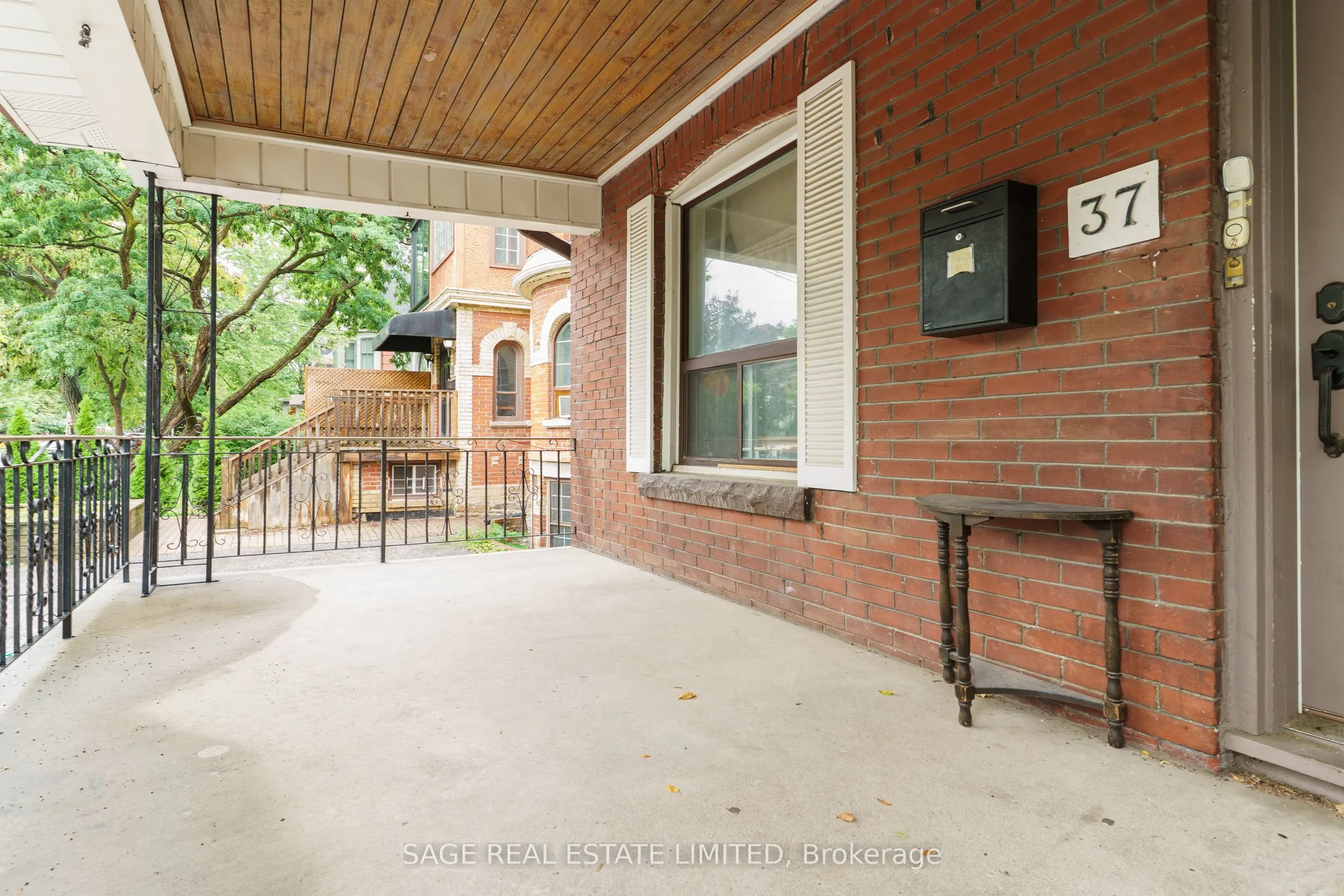 37 Rusholme Road, #Main