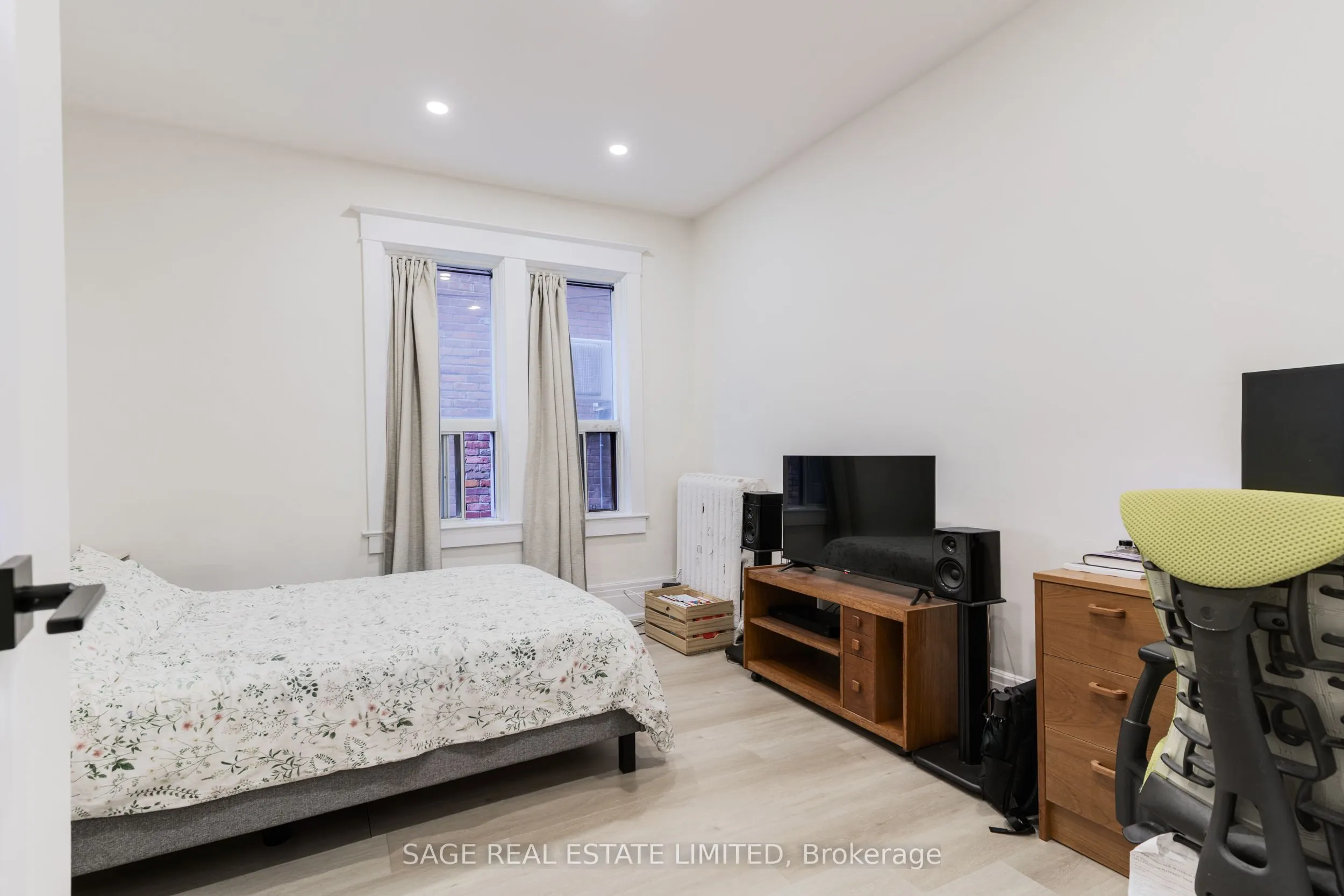 37 Rusholme Road, #Main
