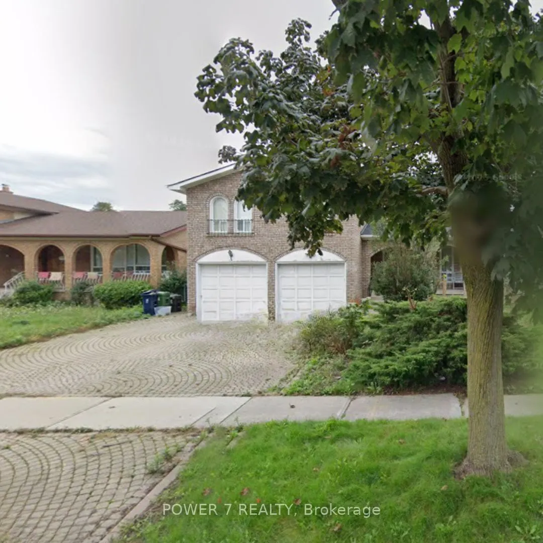 33 Ernest Avenue S