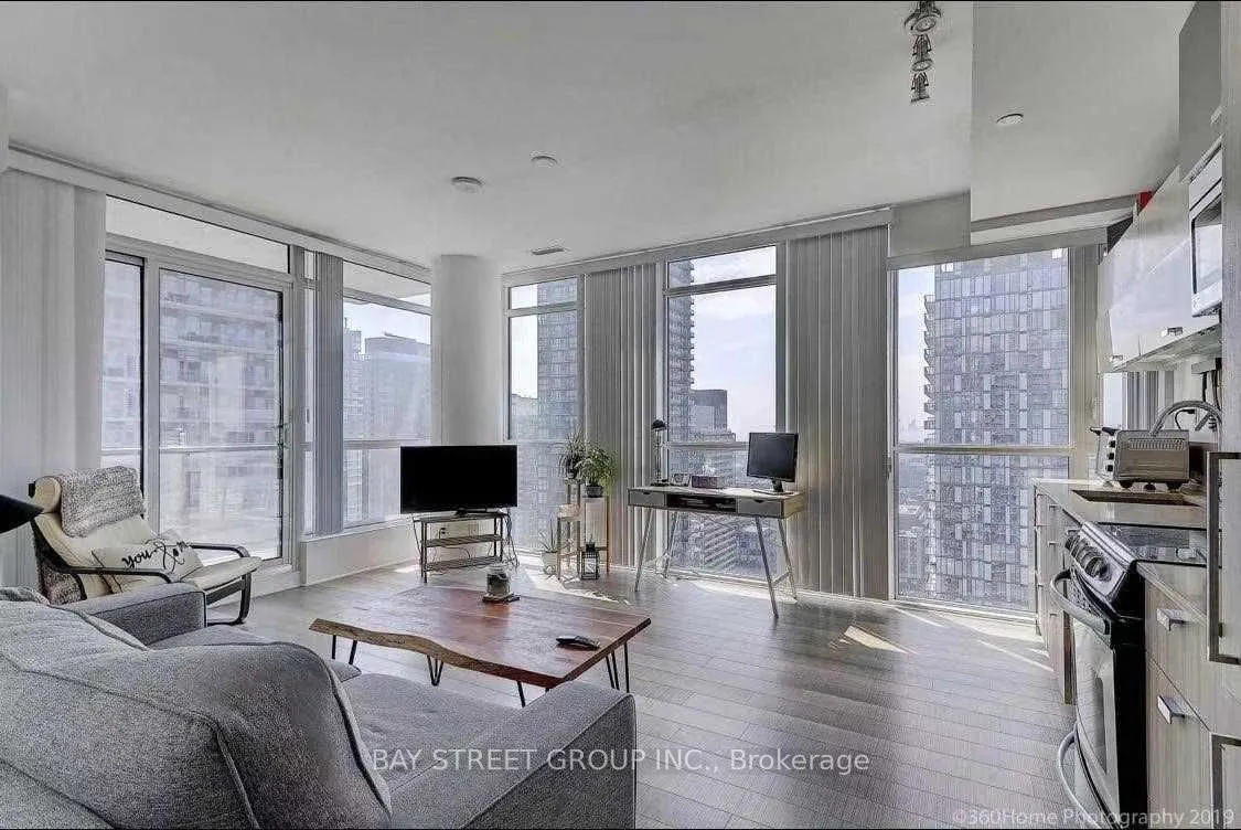 290 Adelaide Street W, #3311