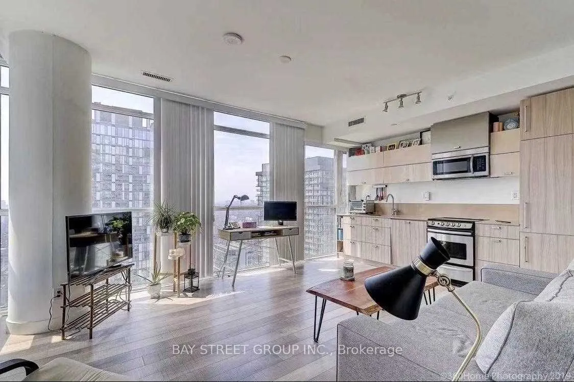 290 Adelaide Street W, #3311