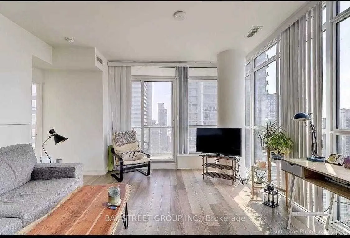 290 Adelaide Street W, #3311