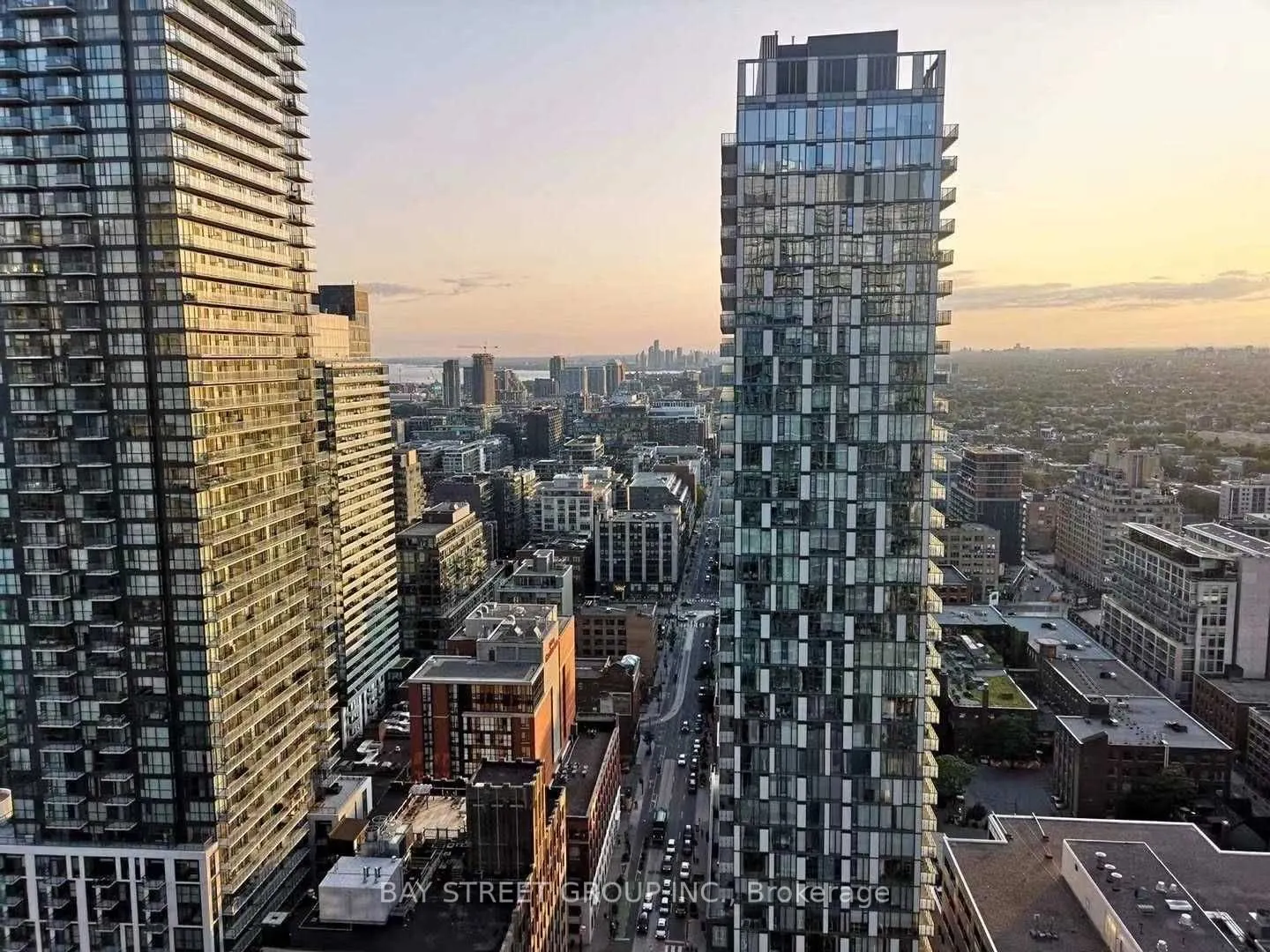 290 Adelaide Street W, #3311