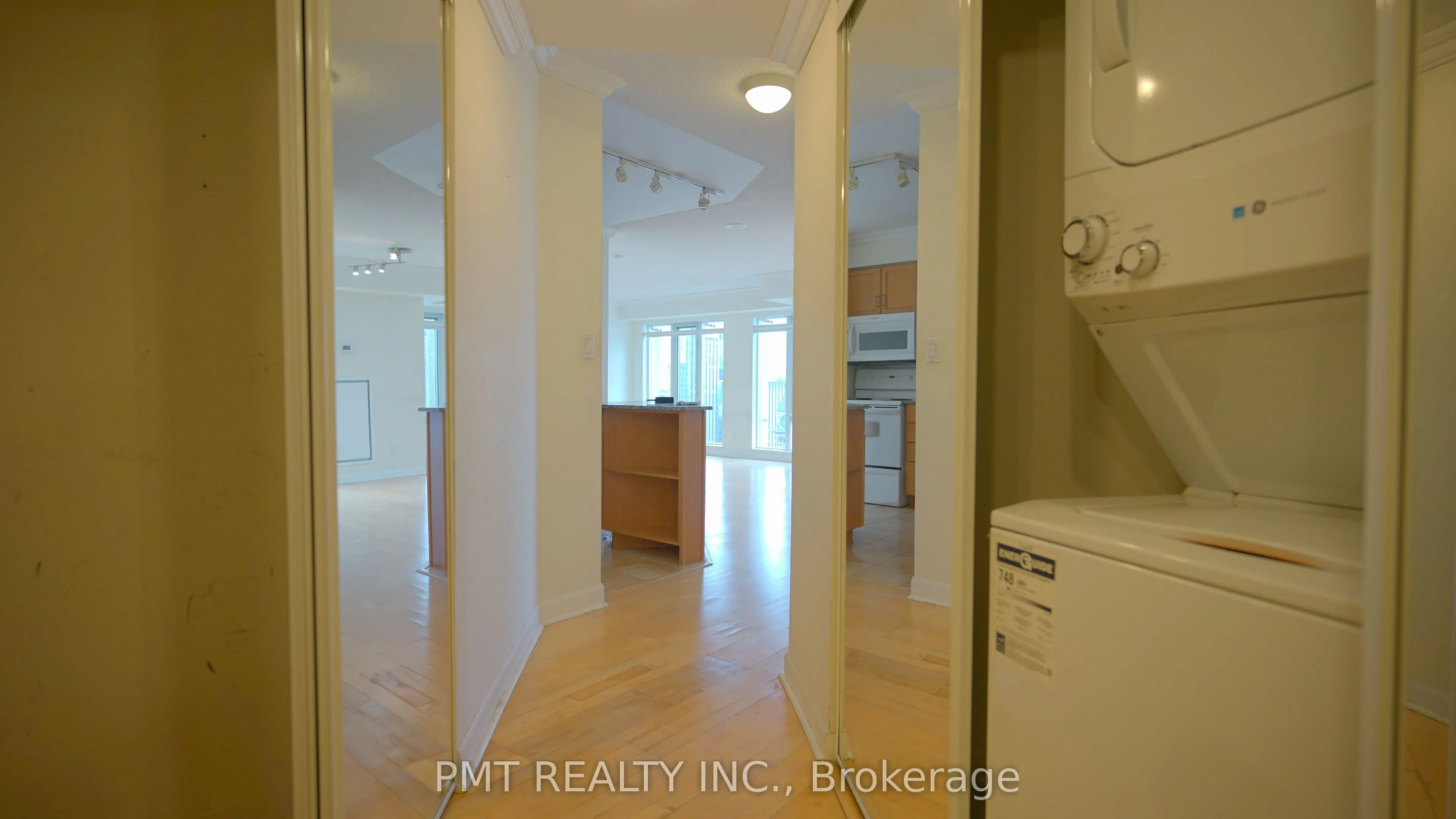 210 Victoria Street, #3008