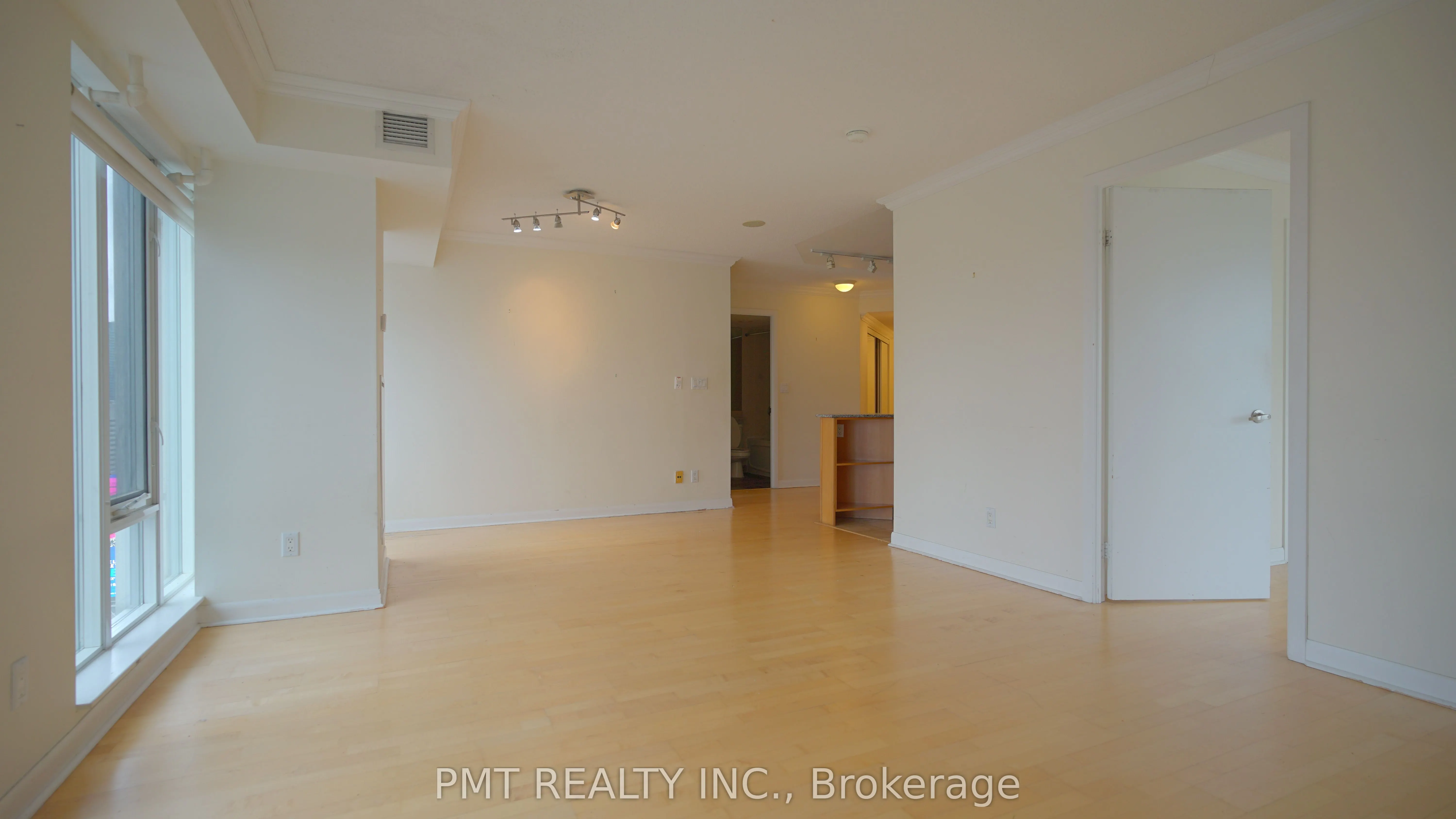 210 Victoria Street, #3008
