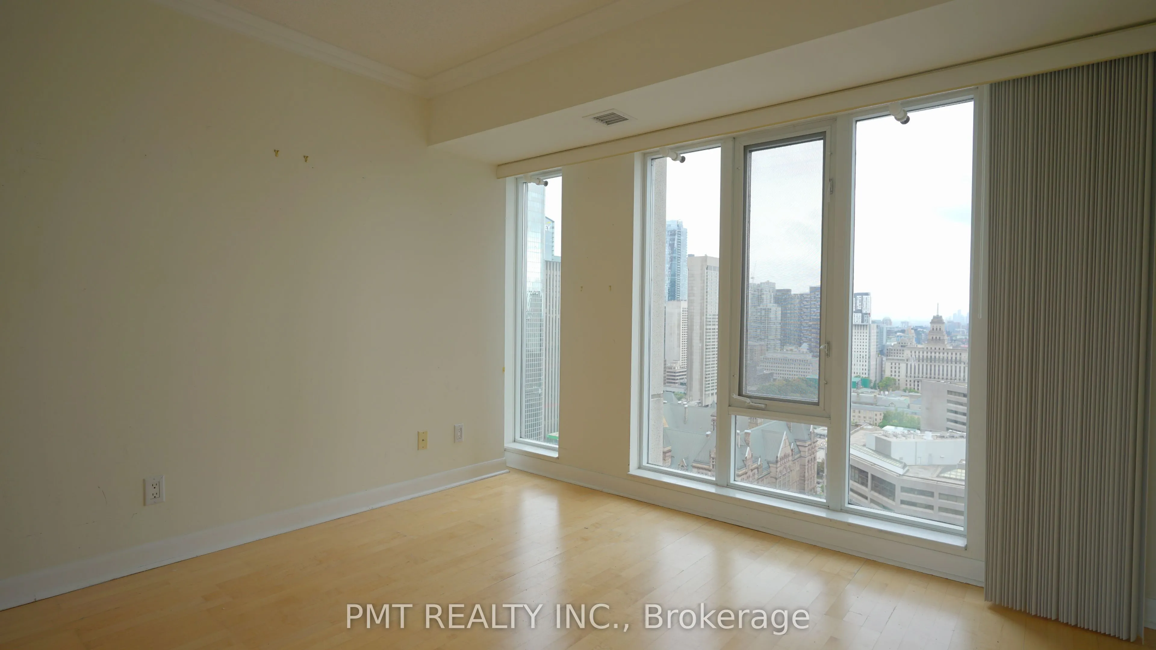 210 Victoria Street, #3008
