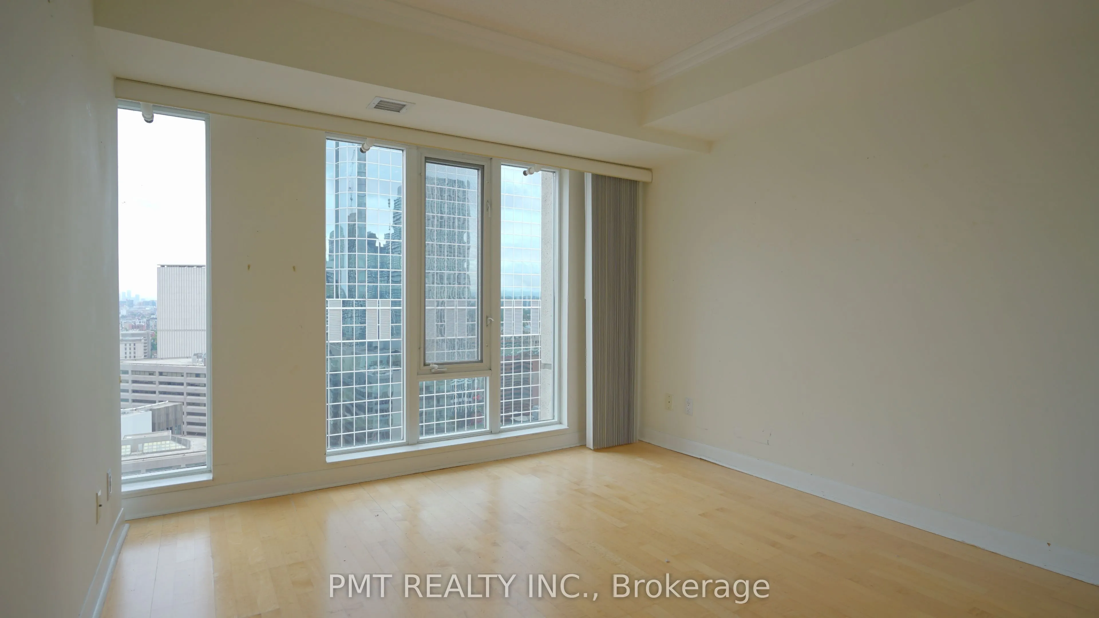 210 Victoria Street, #3008