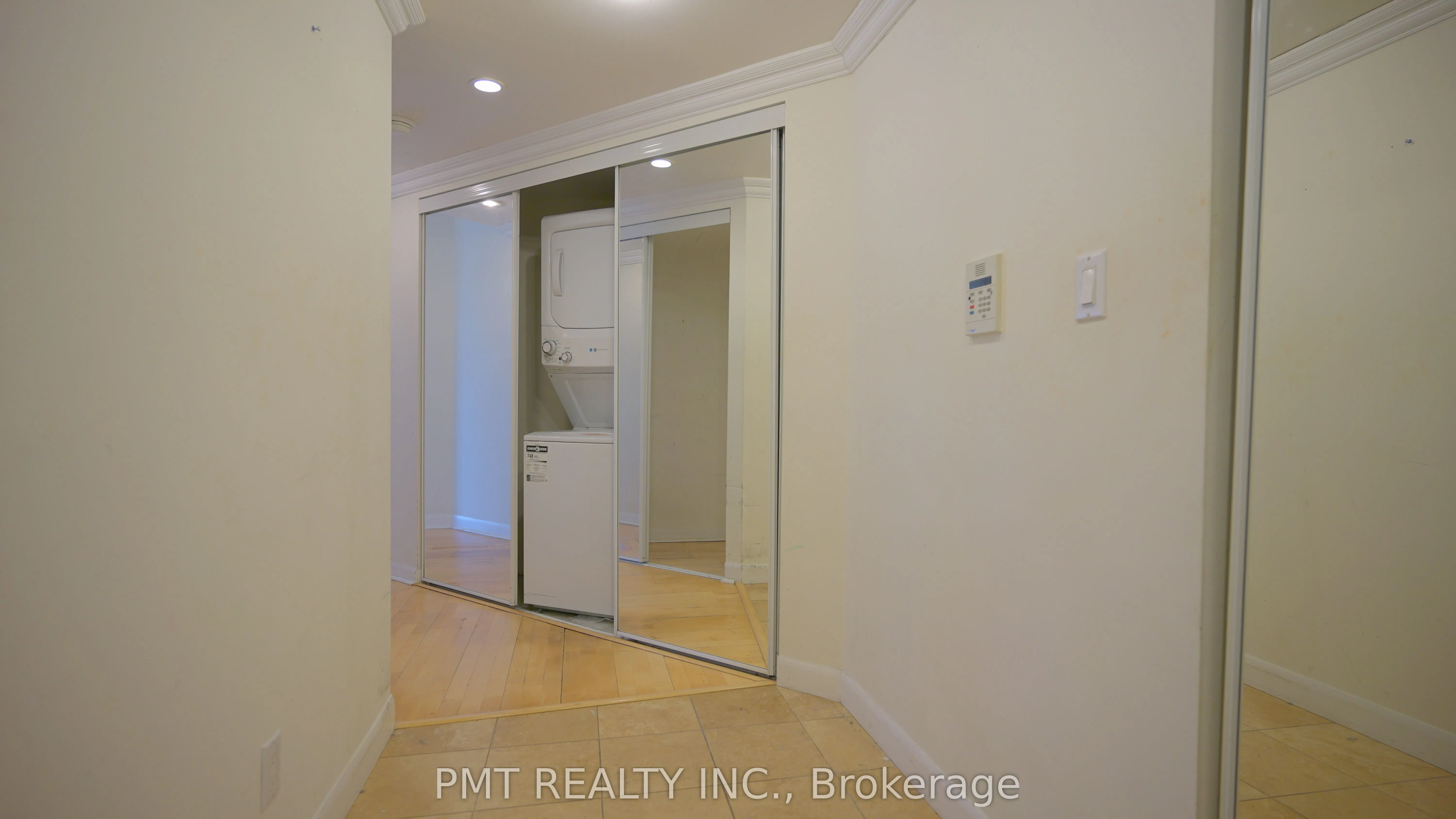 210 Victoria Street, #3008