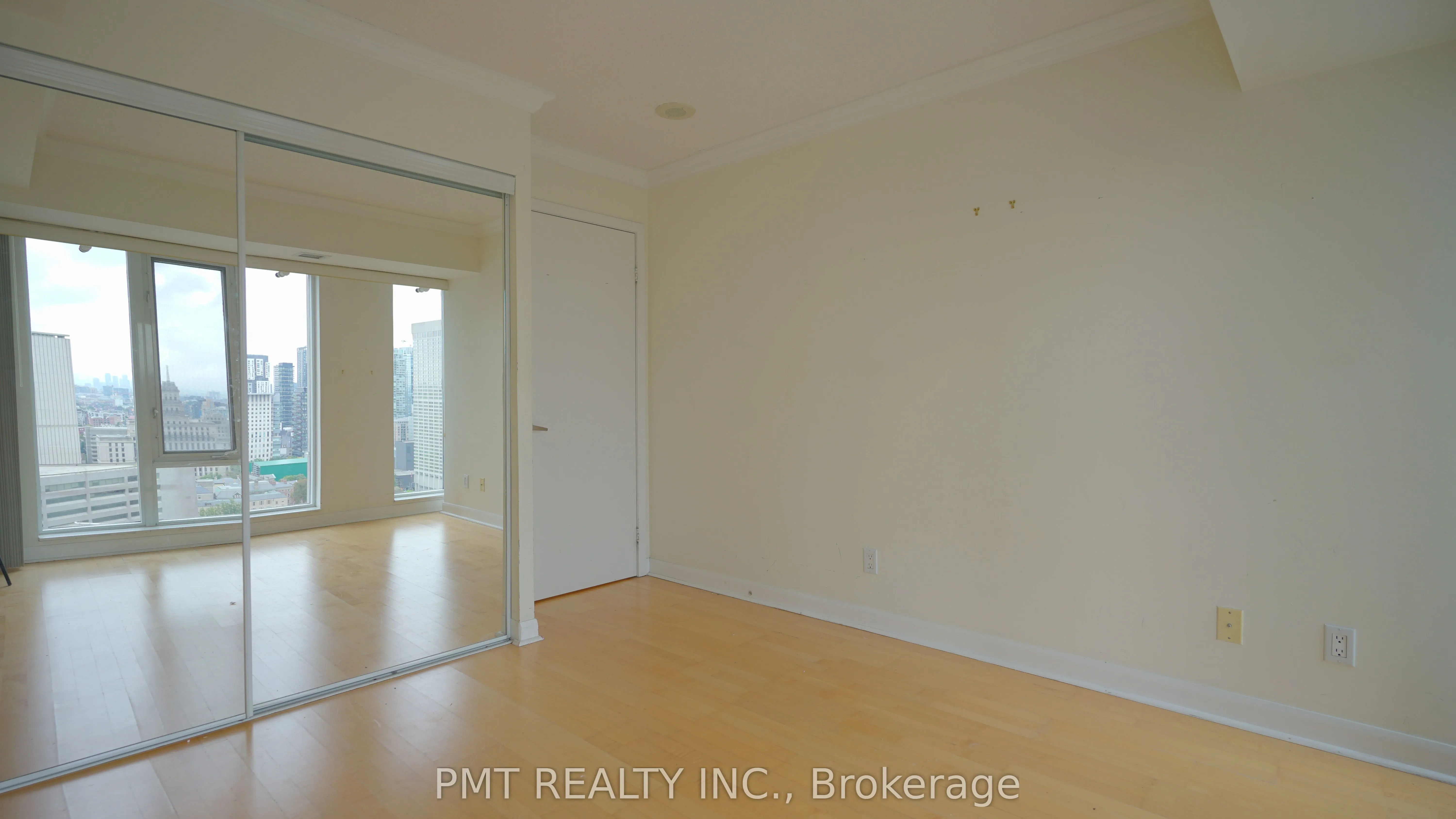 210 Victoria Street, #3008