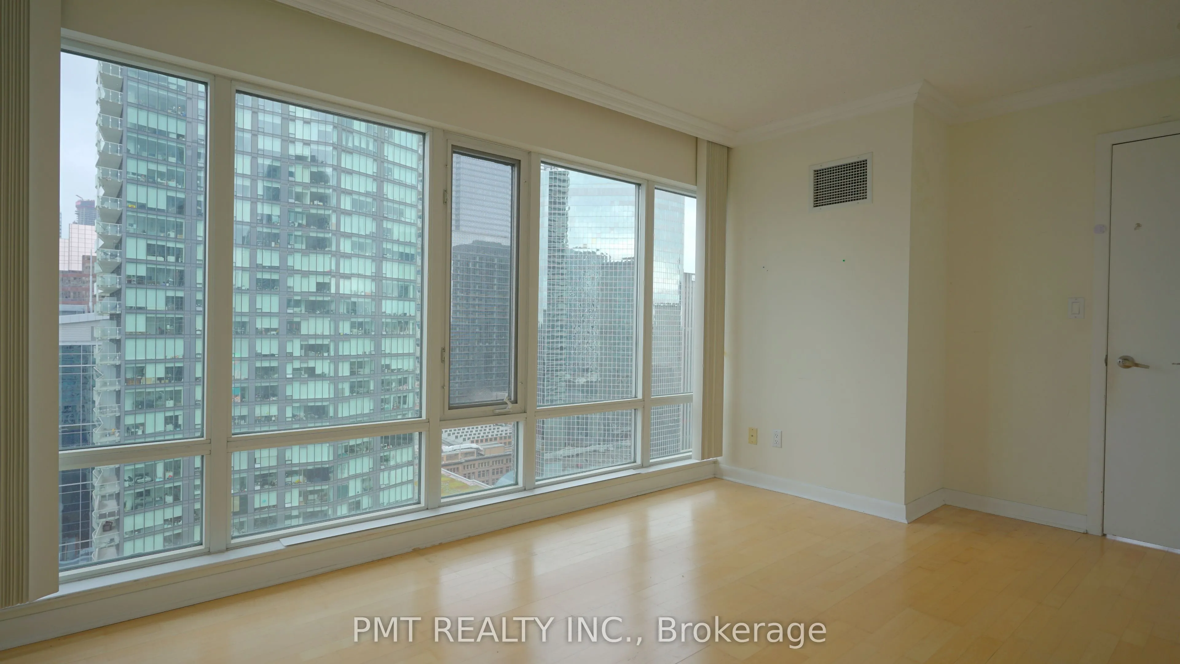 210 Victoria Street, #3008