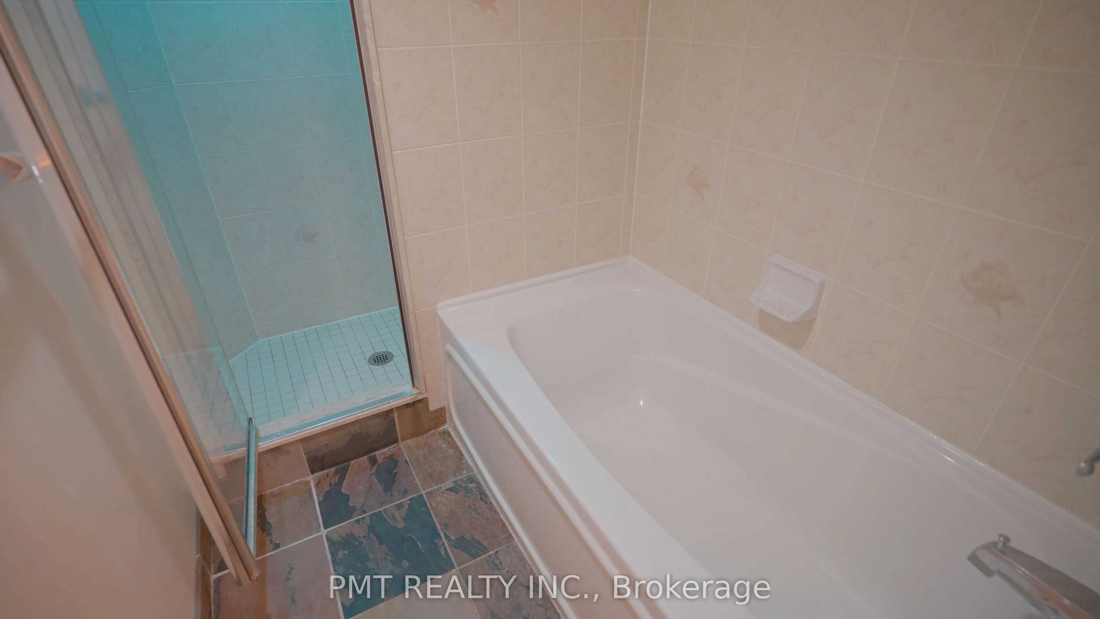 210 Victoria Street, #3008