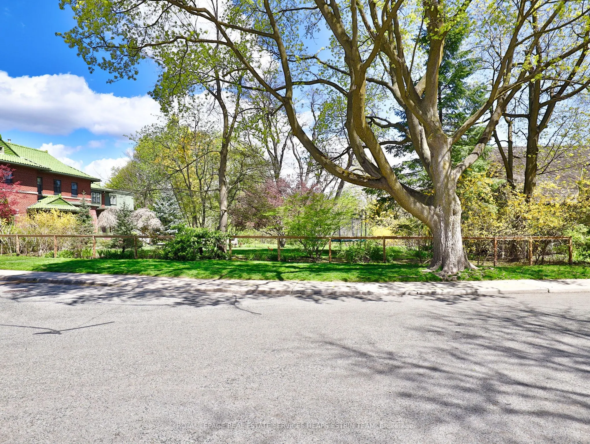 133 & 135 Hudson Drive
