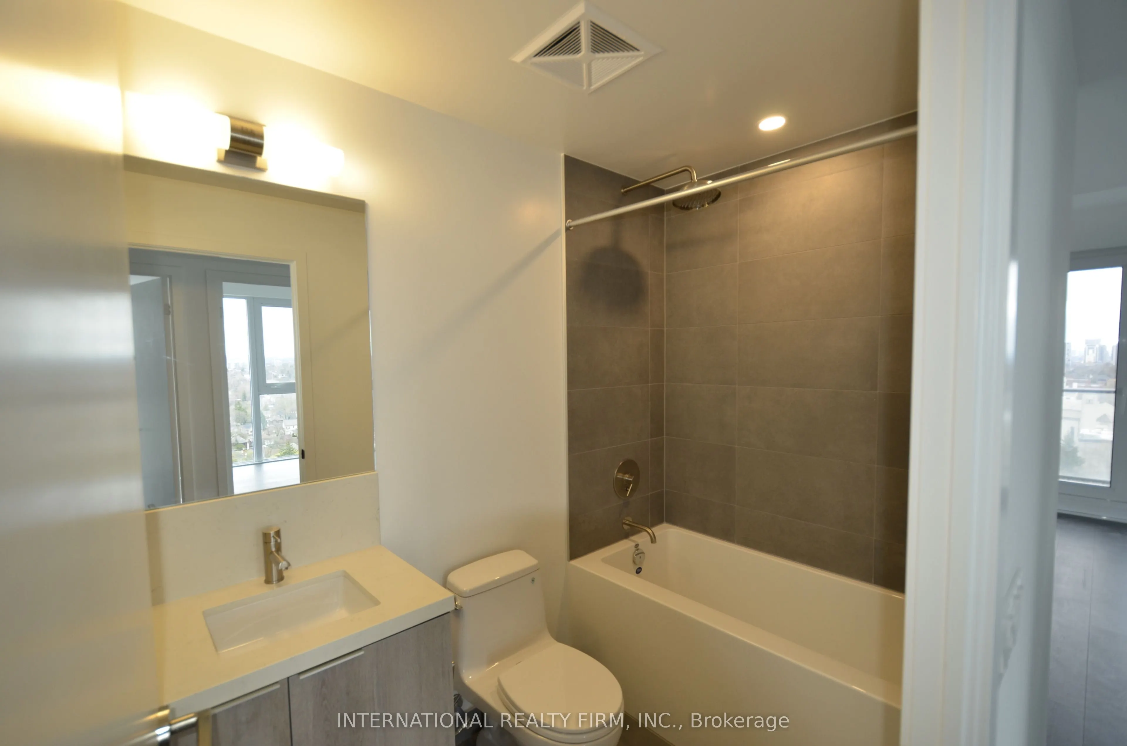2020 Bathurst Street, #1705