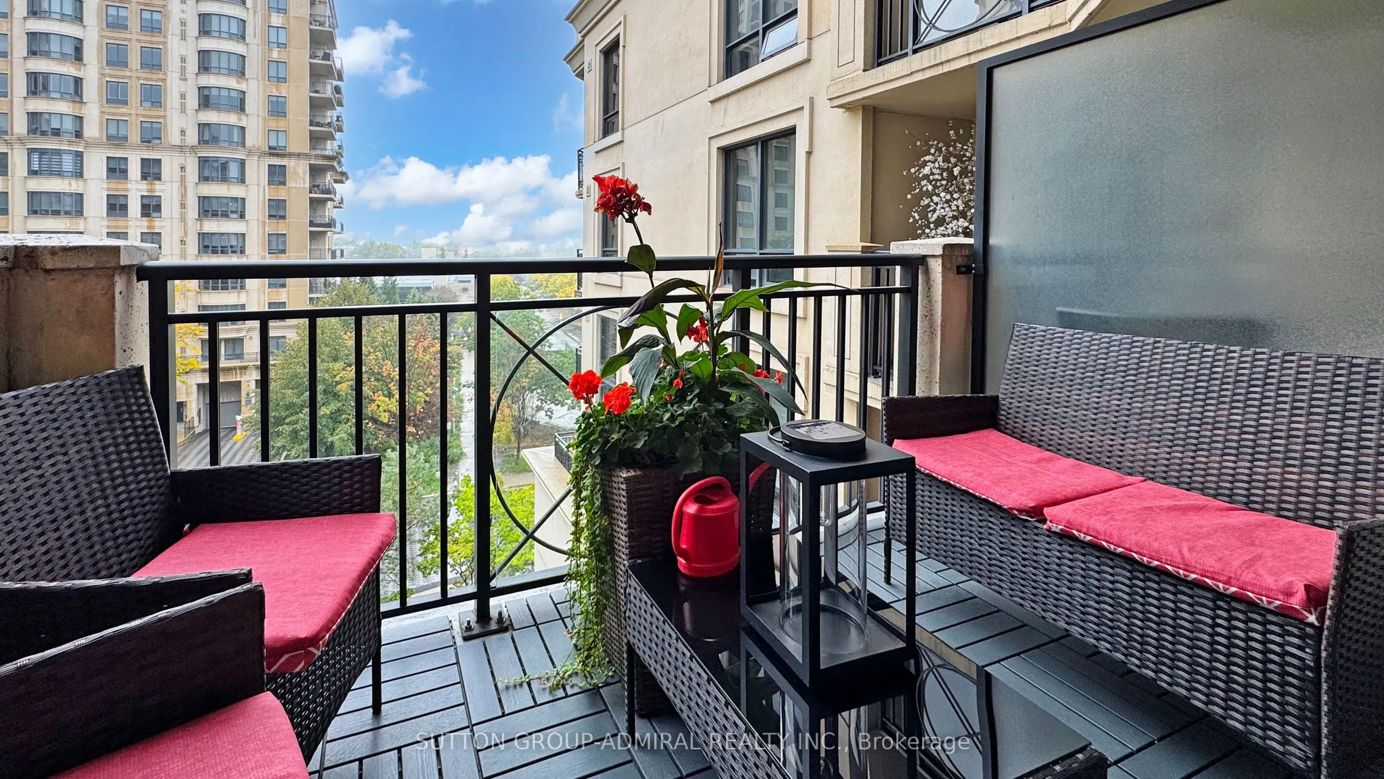 650 Sheppard Avenue E, #506