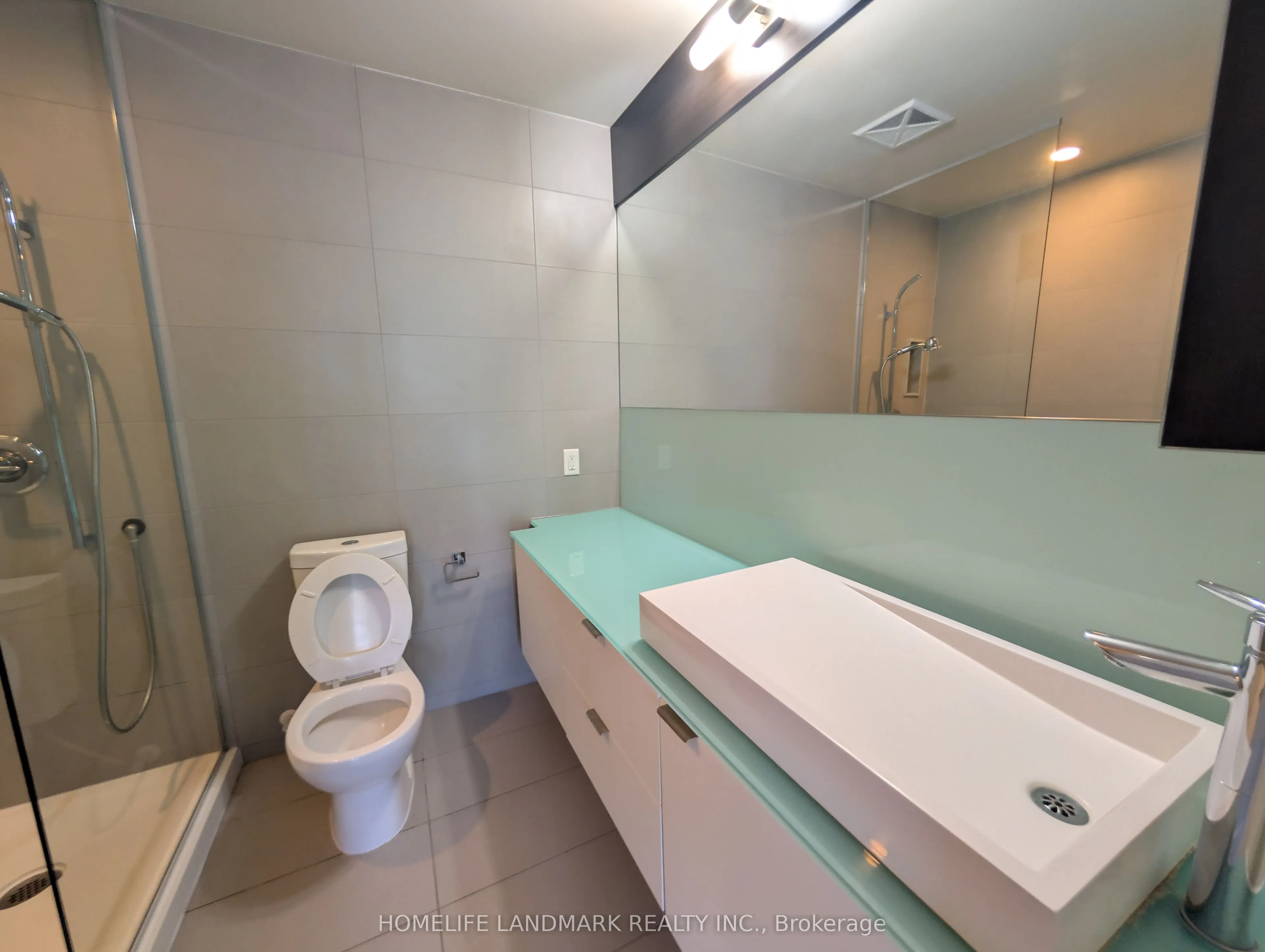 300 Front Street W, #3910