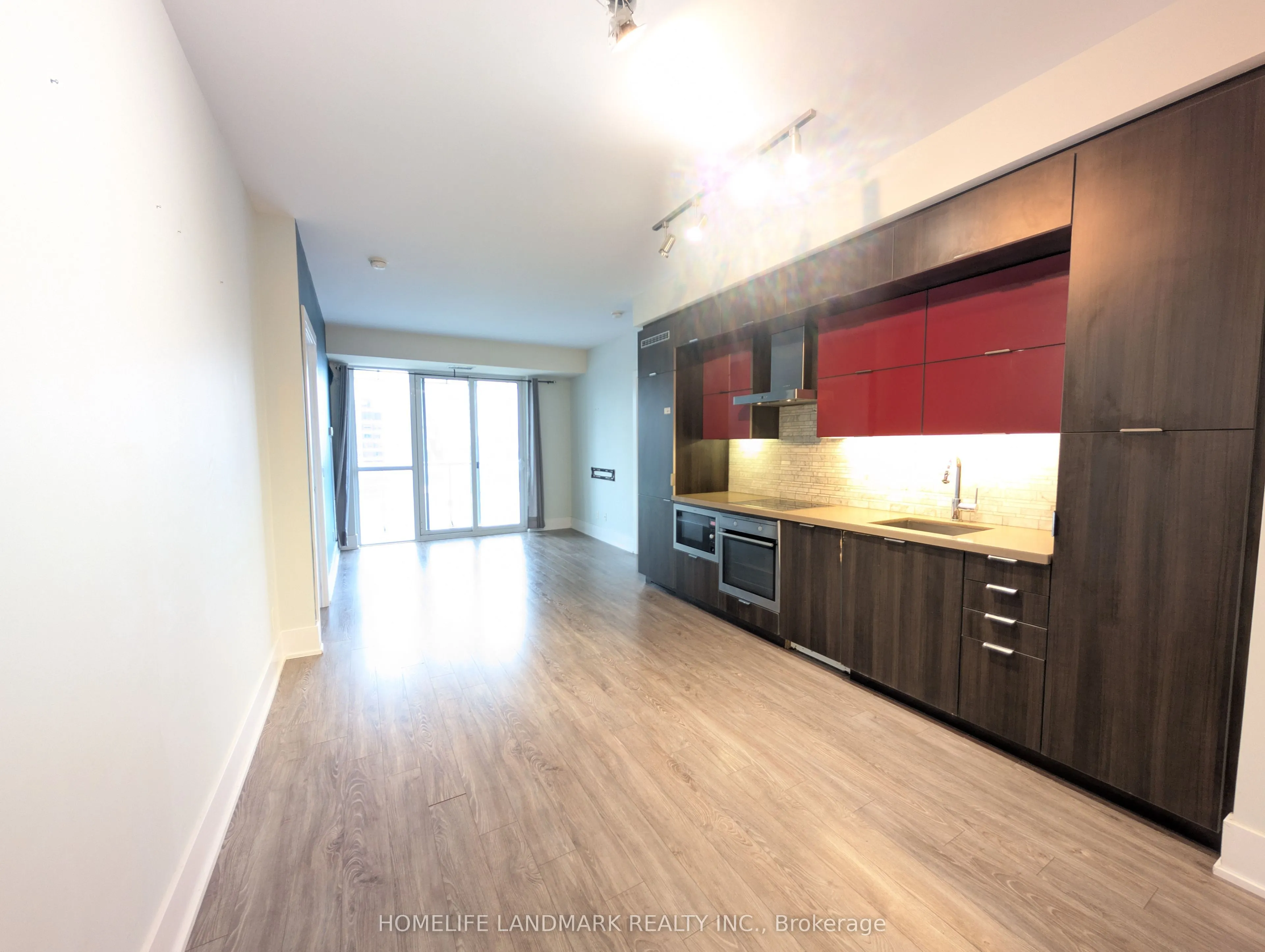 300 Front Street W, #3910