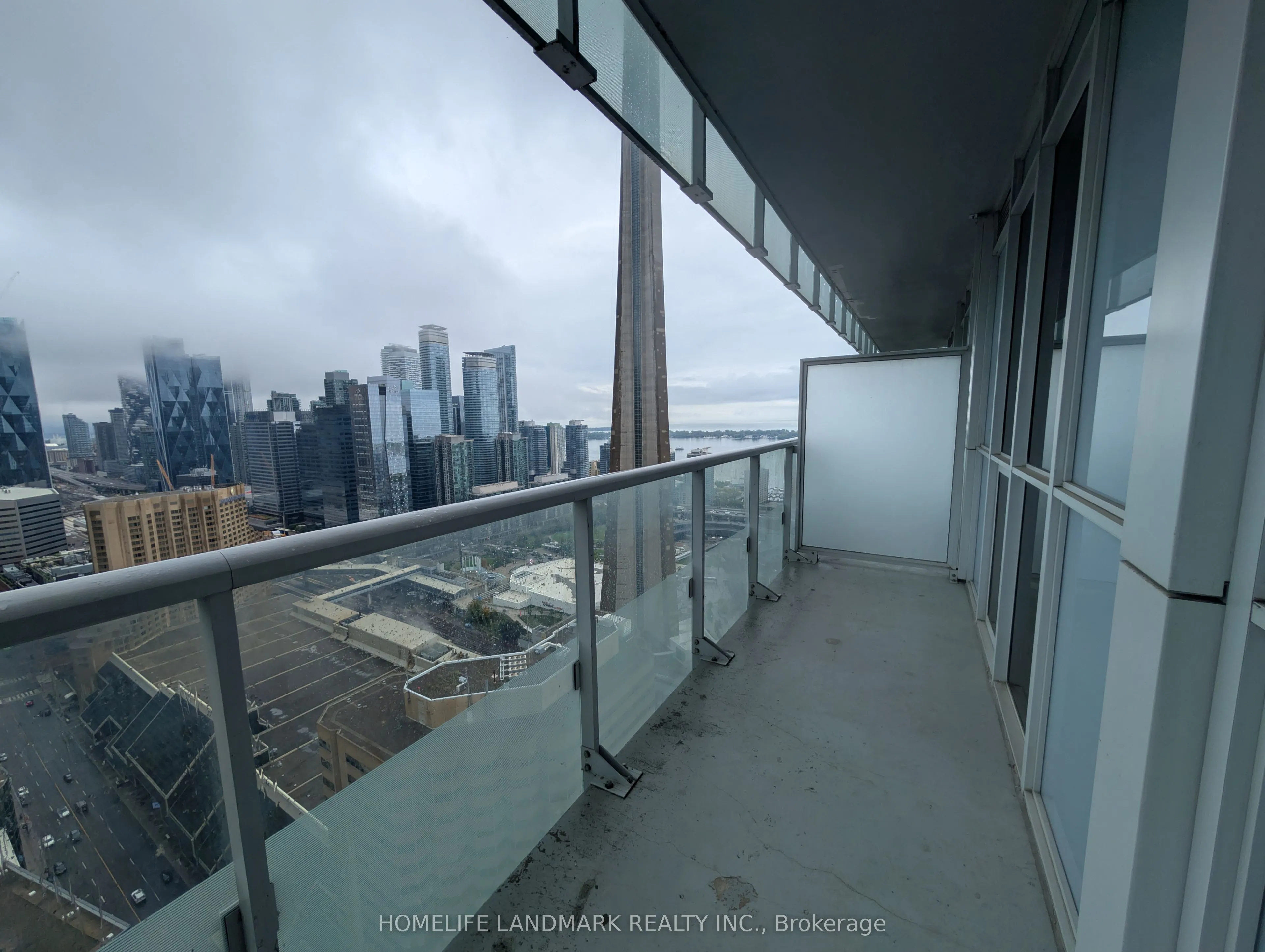 300 Front Street W, #3910