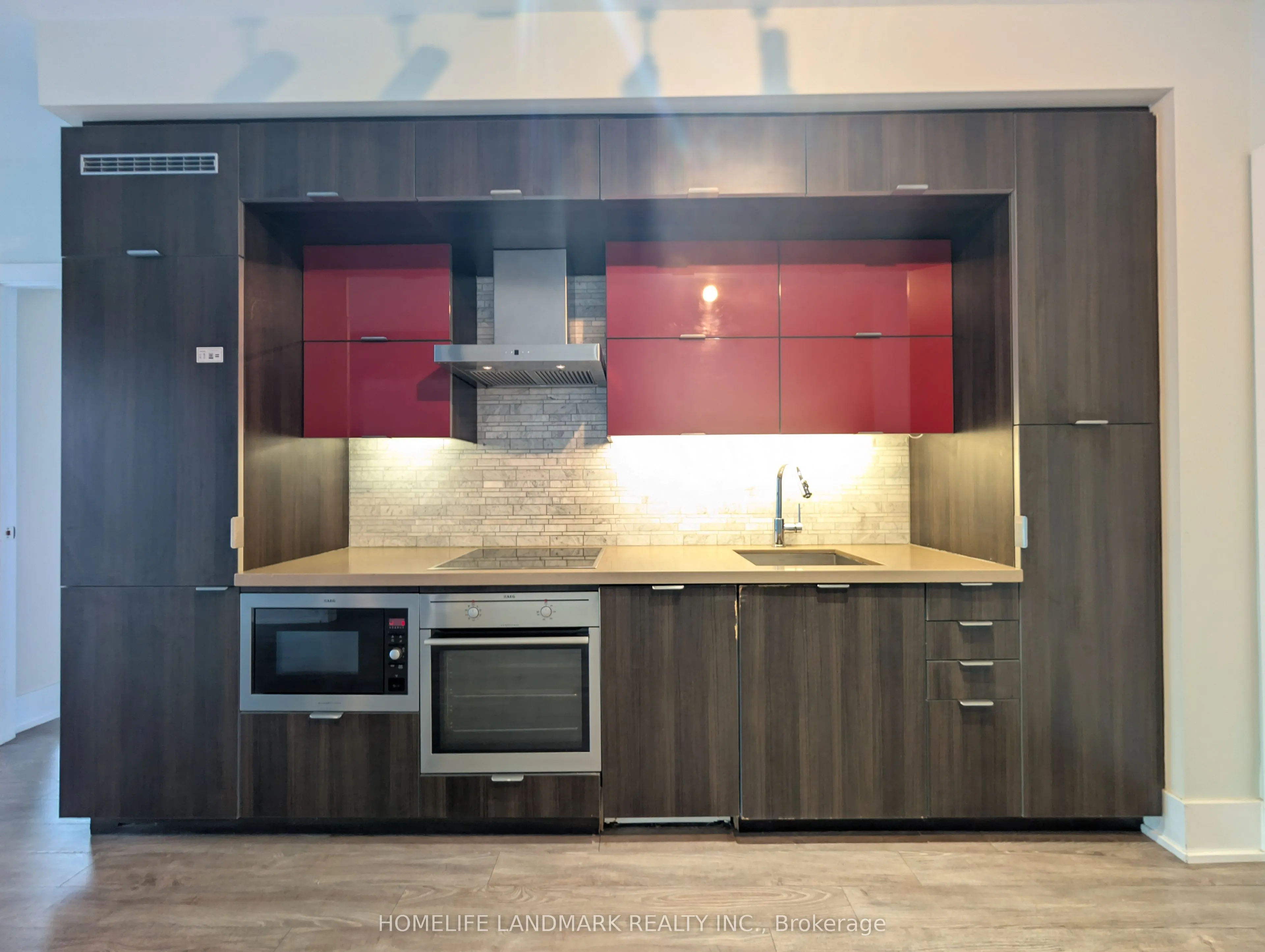 300 Front Street W, #3910