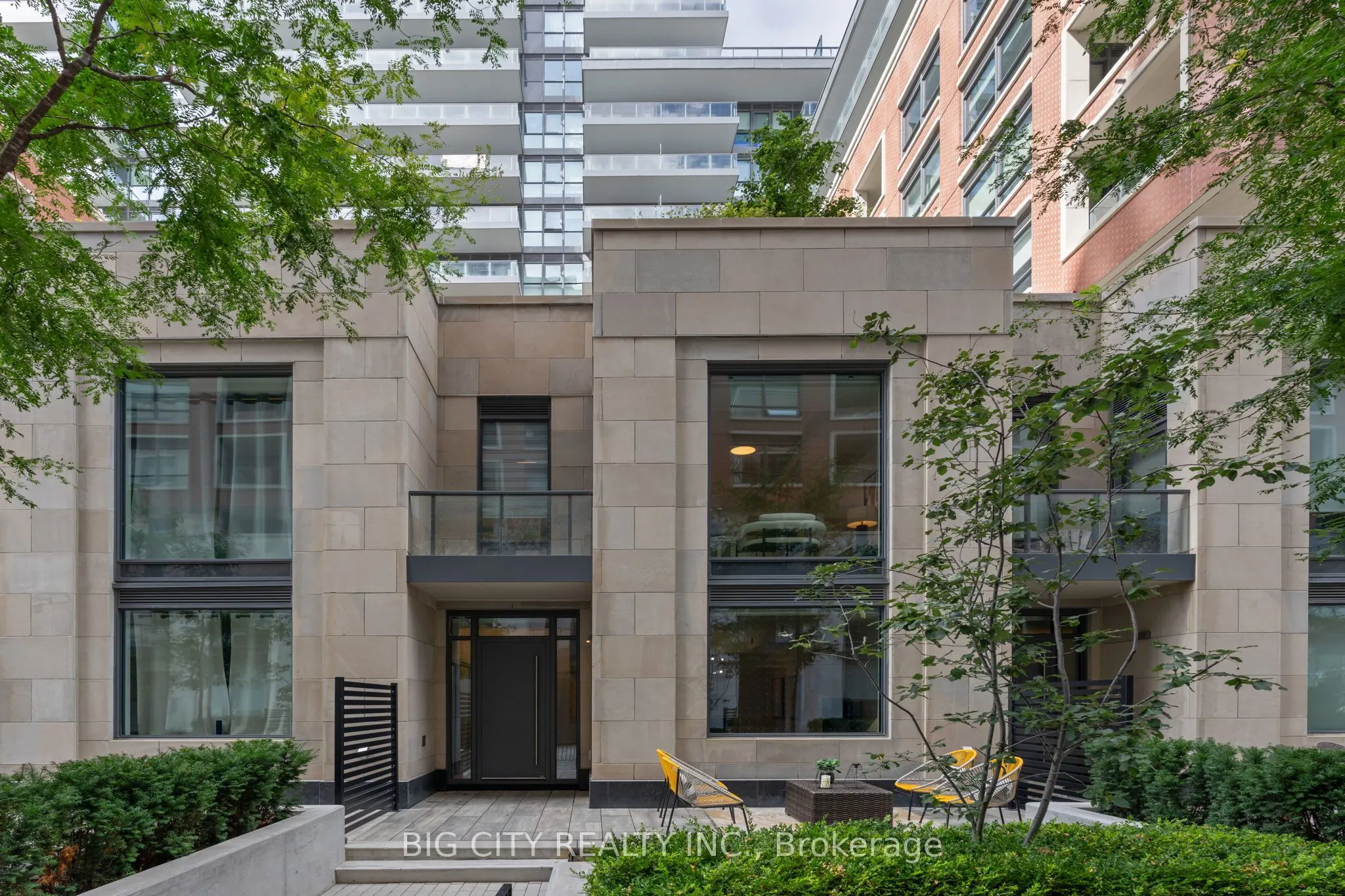 33 Frederick Todd Way, #TH03