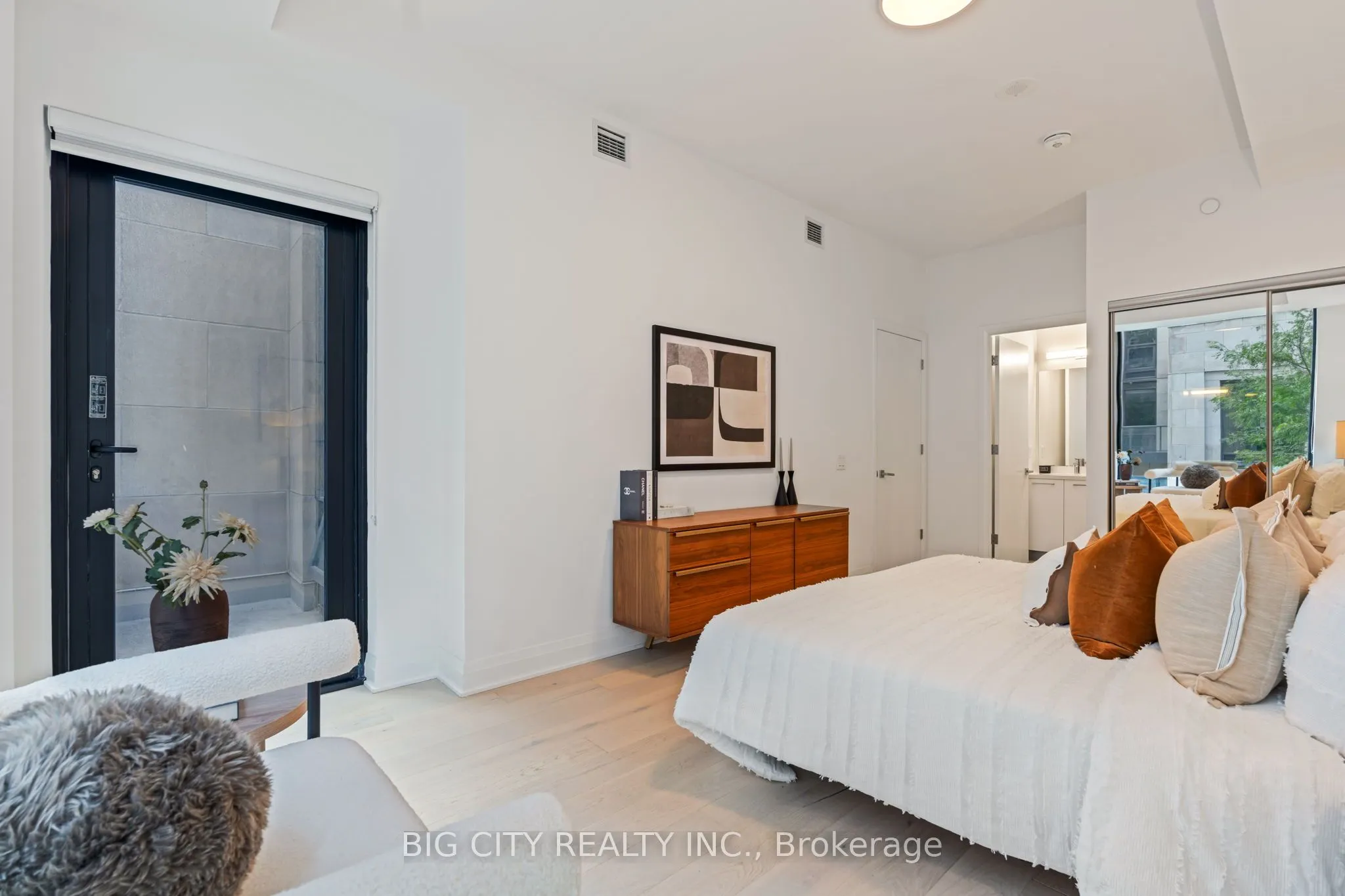 33 Frederick Todd Way, #TH03