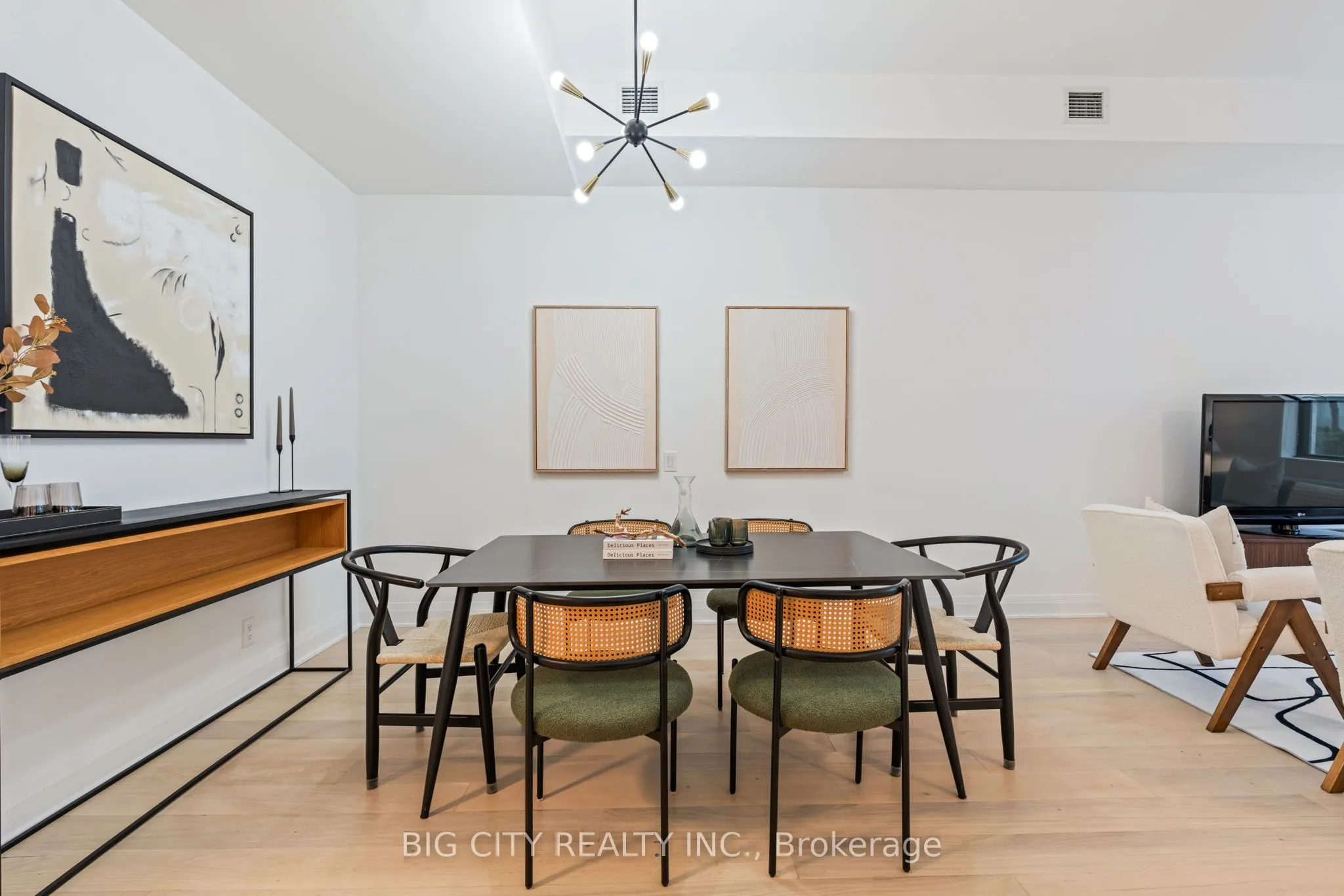 33 Frederick Todd Way, #TH03